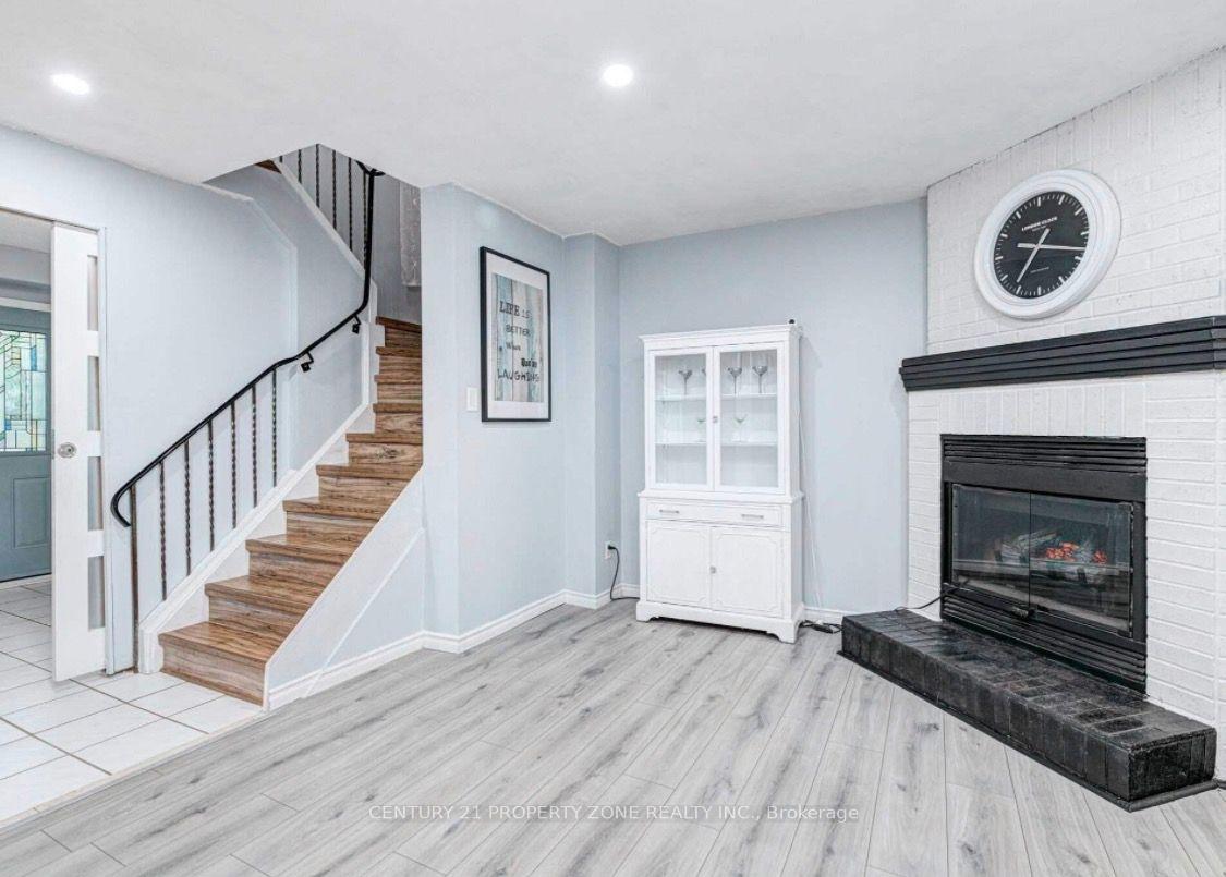 Photo 11 of 6 Roehampton Crescent W, Brampton, Brampton South — HOMEH
