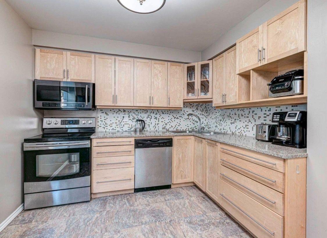 Photo 15 of 6 Roehampton Crescent W, Brampton, Brampton South — HOMEH