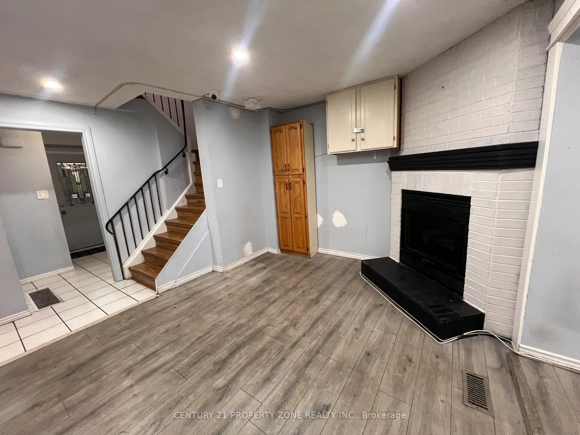 Photo 14 of 6 Roehampton Crescent W, Brampton, Brampton South — HOMEH