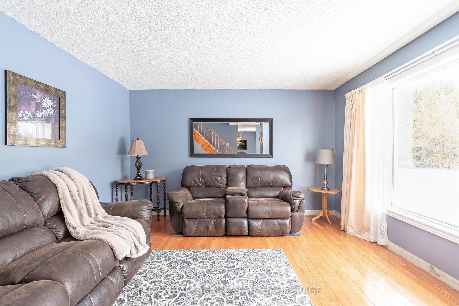 Photo 17 of 2104 Newton Street, Tay, Rural Tay — HOMEH
