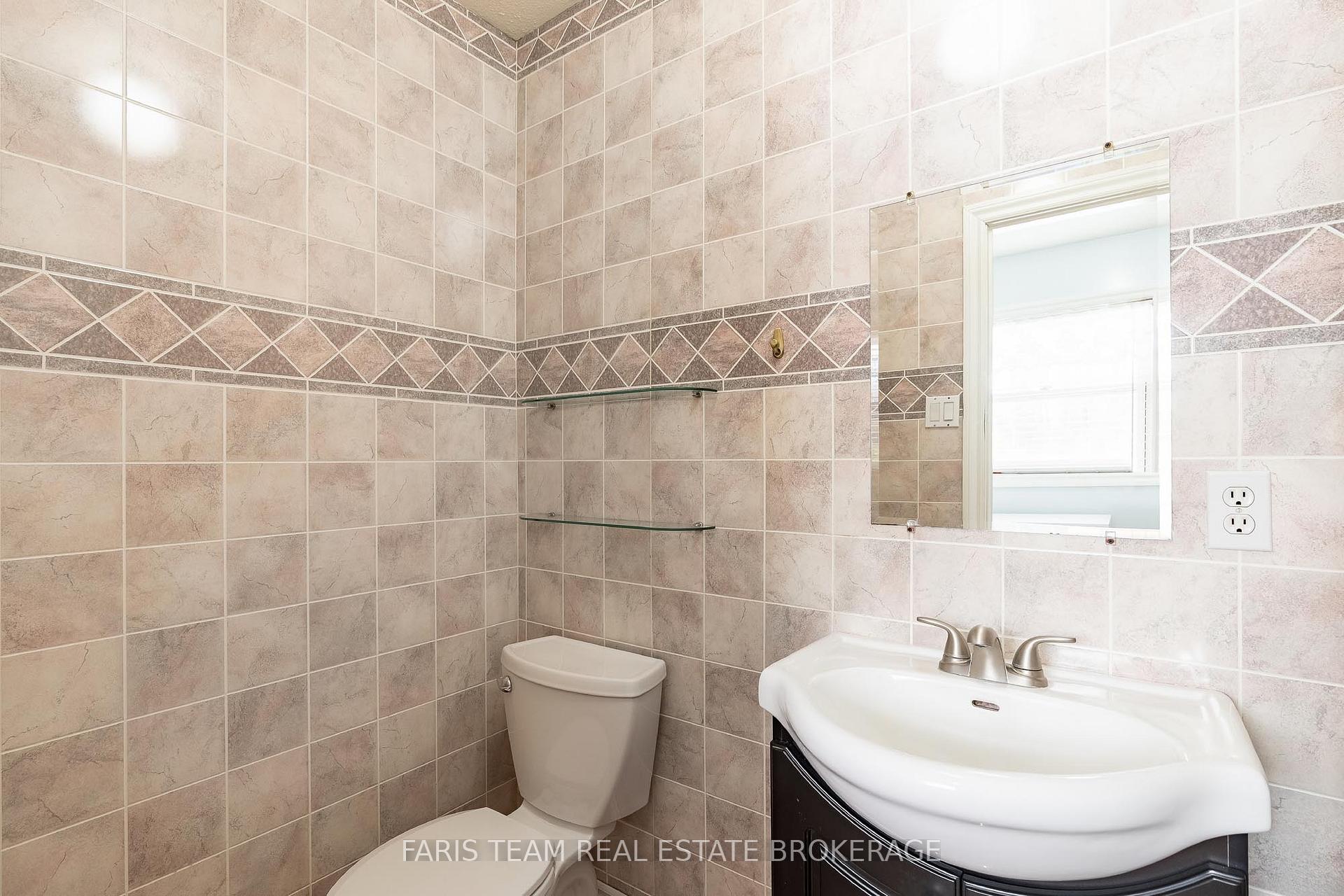 Photo 19 of 2104 Newton Street, Tay, Rural Tay — HOMEH