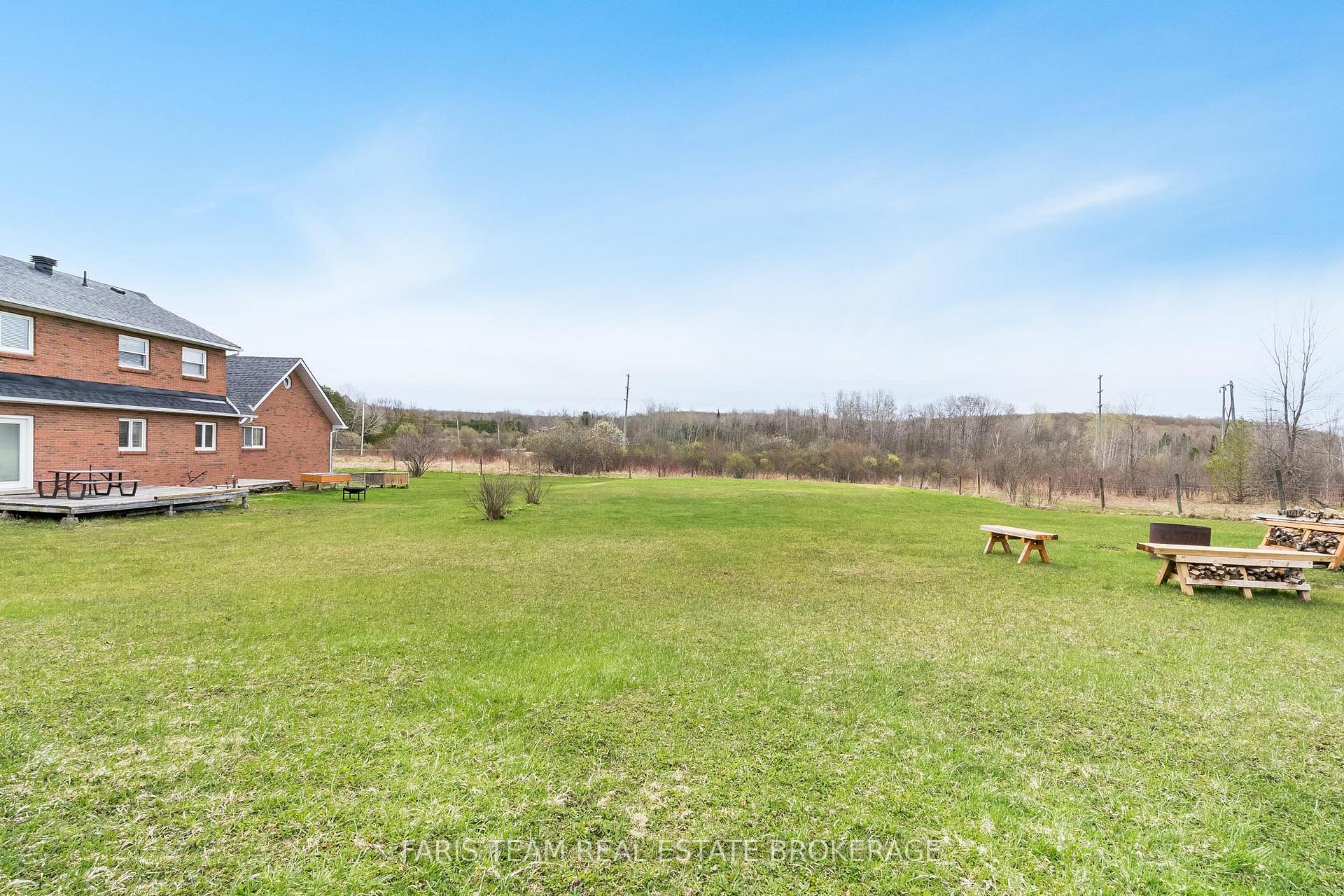 Photo 33 of 2104 Newton Street, Tay, Rural Tay — HOMEH