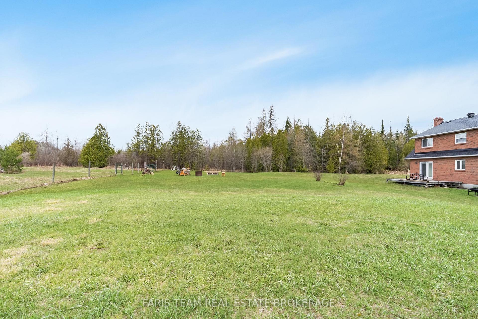 Photo 36 of 2104 Newton Street, Tay, Rural Tay — HOMEH