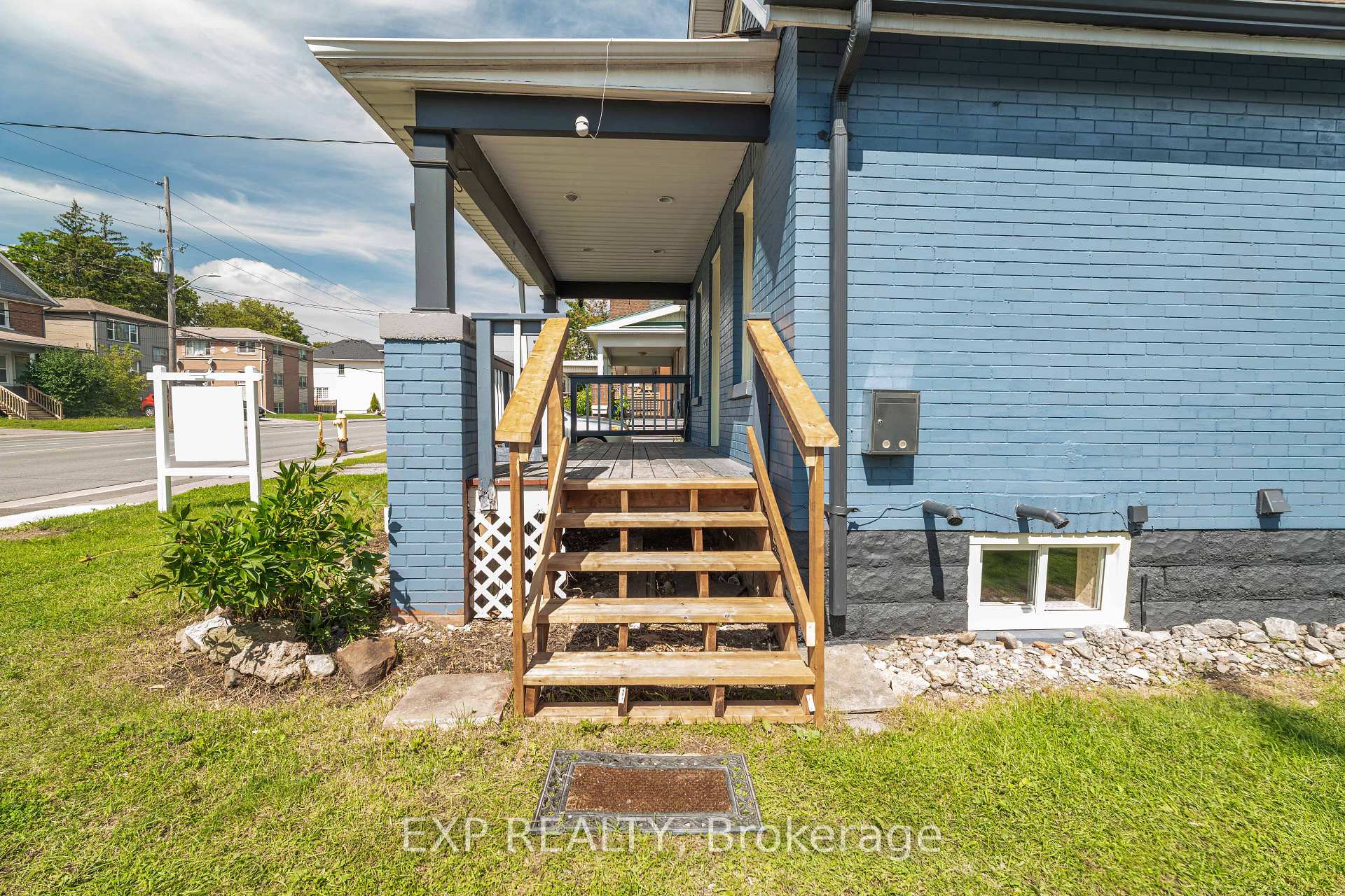 Photo 4 of 97 Park Road S, Oshawa, Vanier — HOMEH