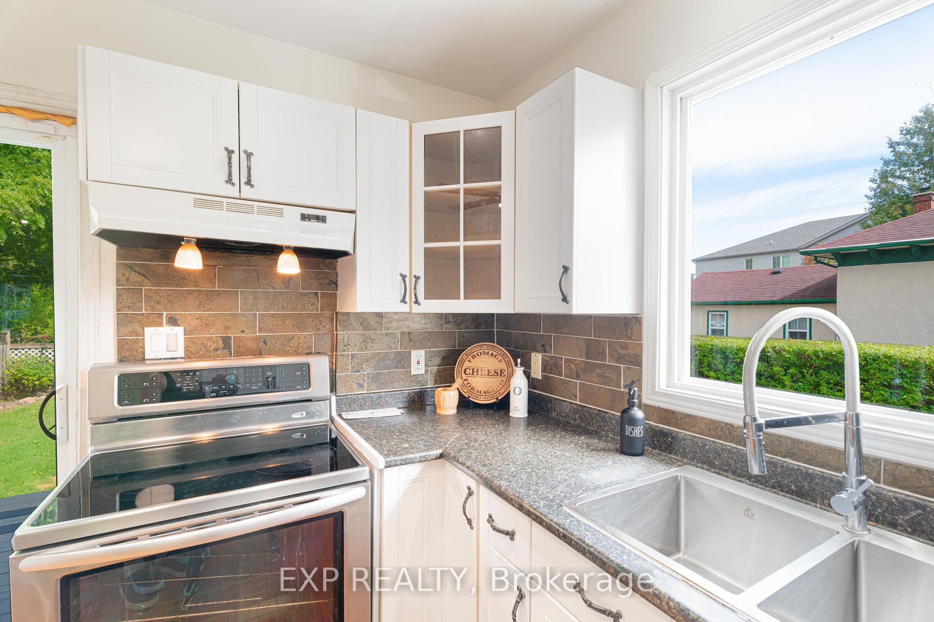 Photo 16 of 97 Park Road S, Oshawa, Vanier — HOMEH