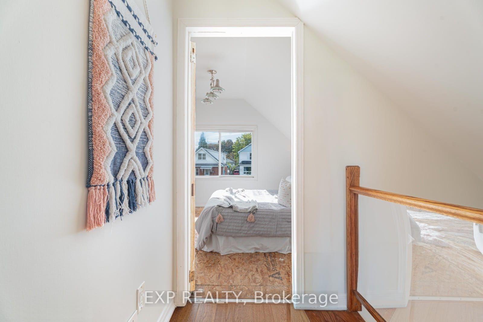 Photo 23 of 97 Park Road S, Oshawa, Vanier — HOMEH