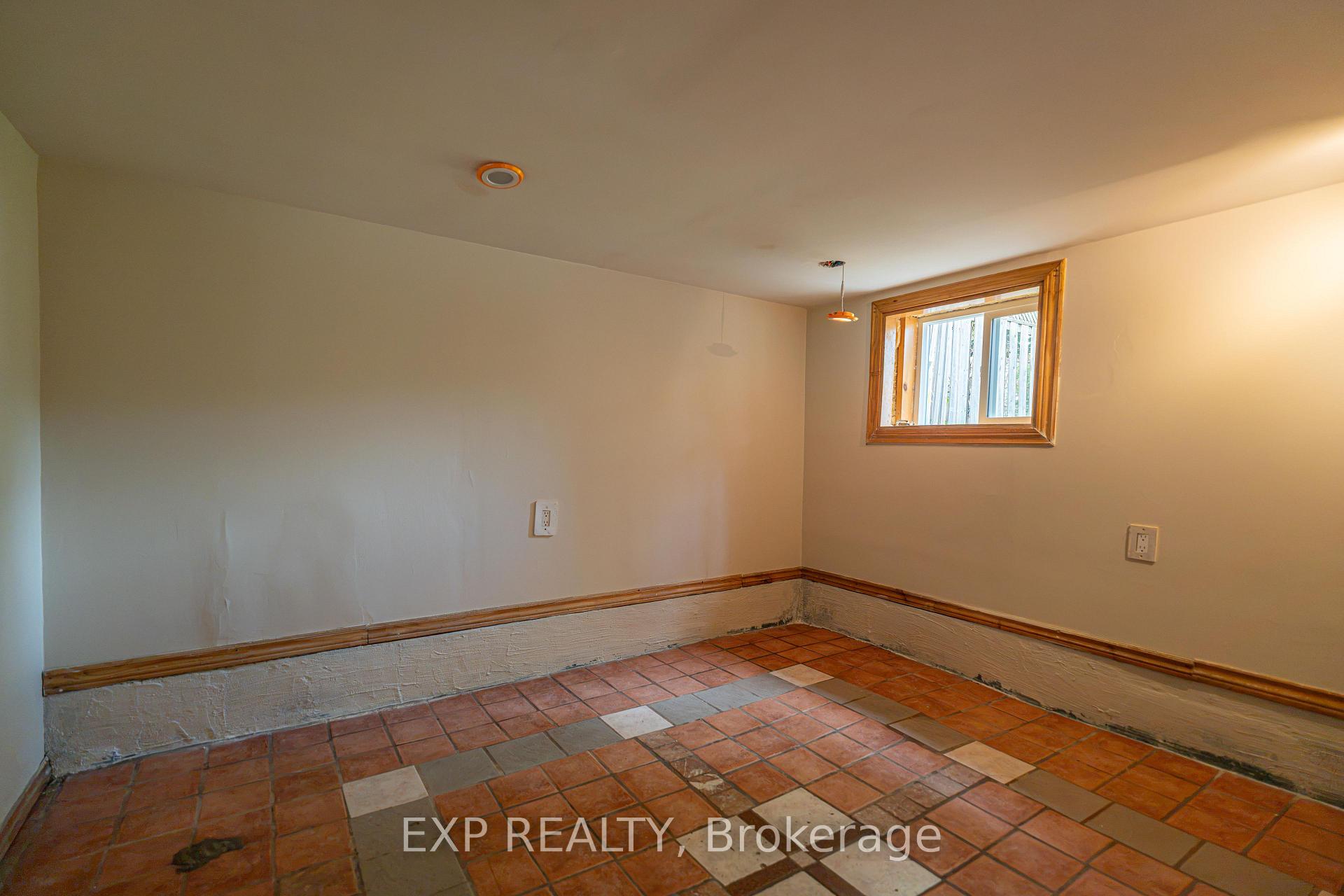 Photo 34 of 97 Park Road S, Oshawa, Vanier — HOMEH
