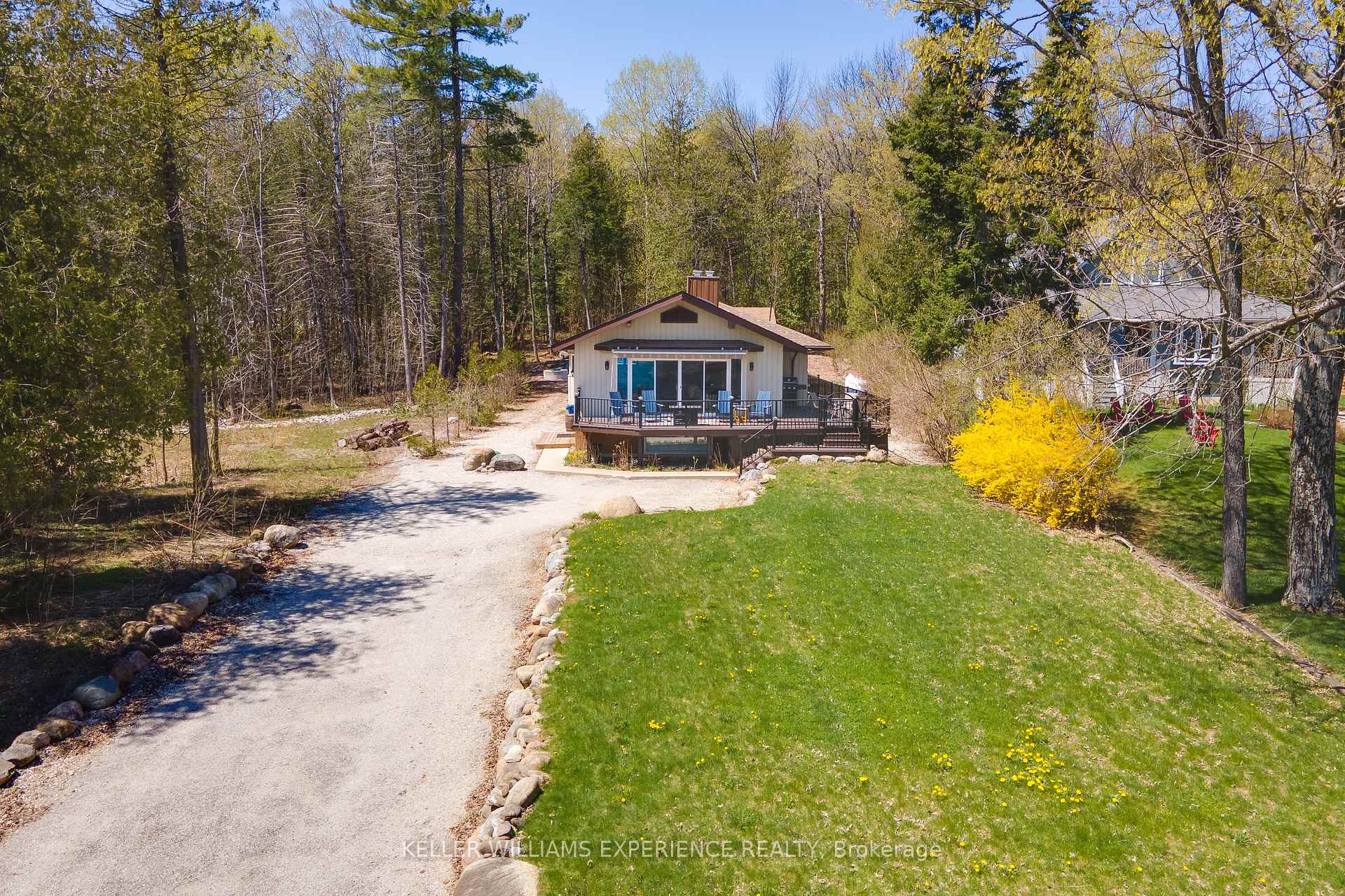 Photo 4 of 328 Cedar Avenue, Meaford — HOMEH