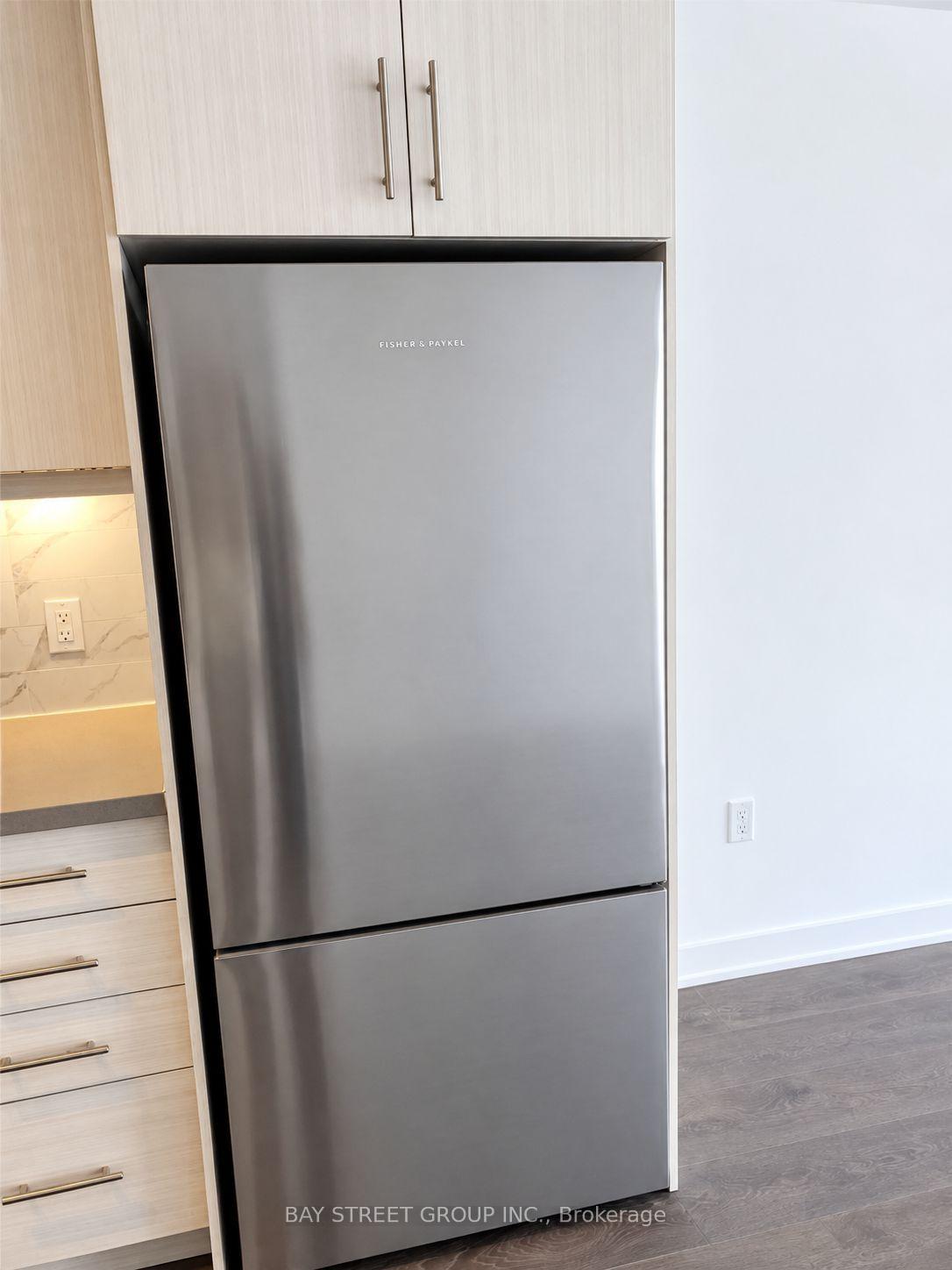 Photo 9 of Unit 503, 85 Oneida Crescent, Richmond Hill, Langstaff — HOMEH