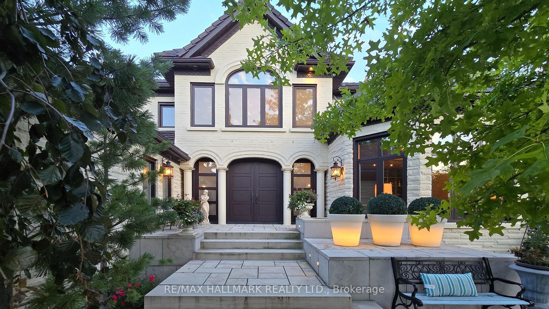 Photo 3 of 101 Longview Crescent, Vaughan, Islington Woods — HOMEH