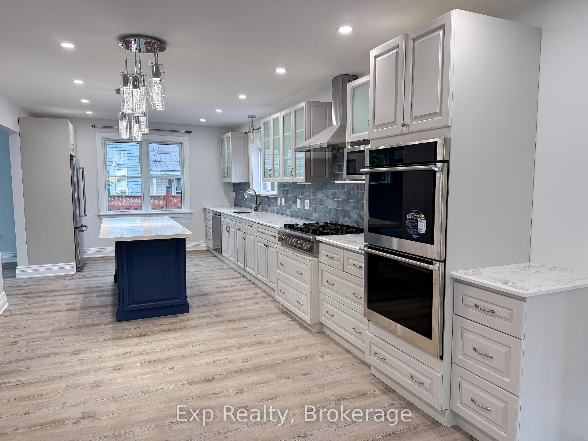 Photo 5 of 508 Ashley Street, Belleville, Thurlow Ward — HOMEH