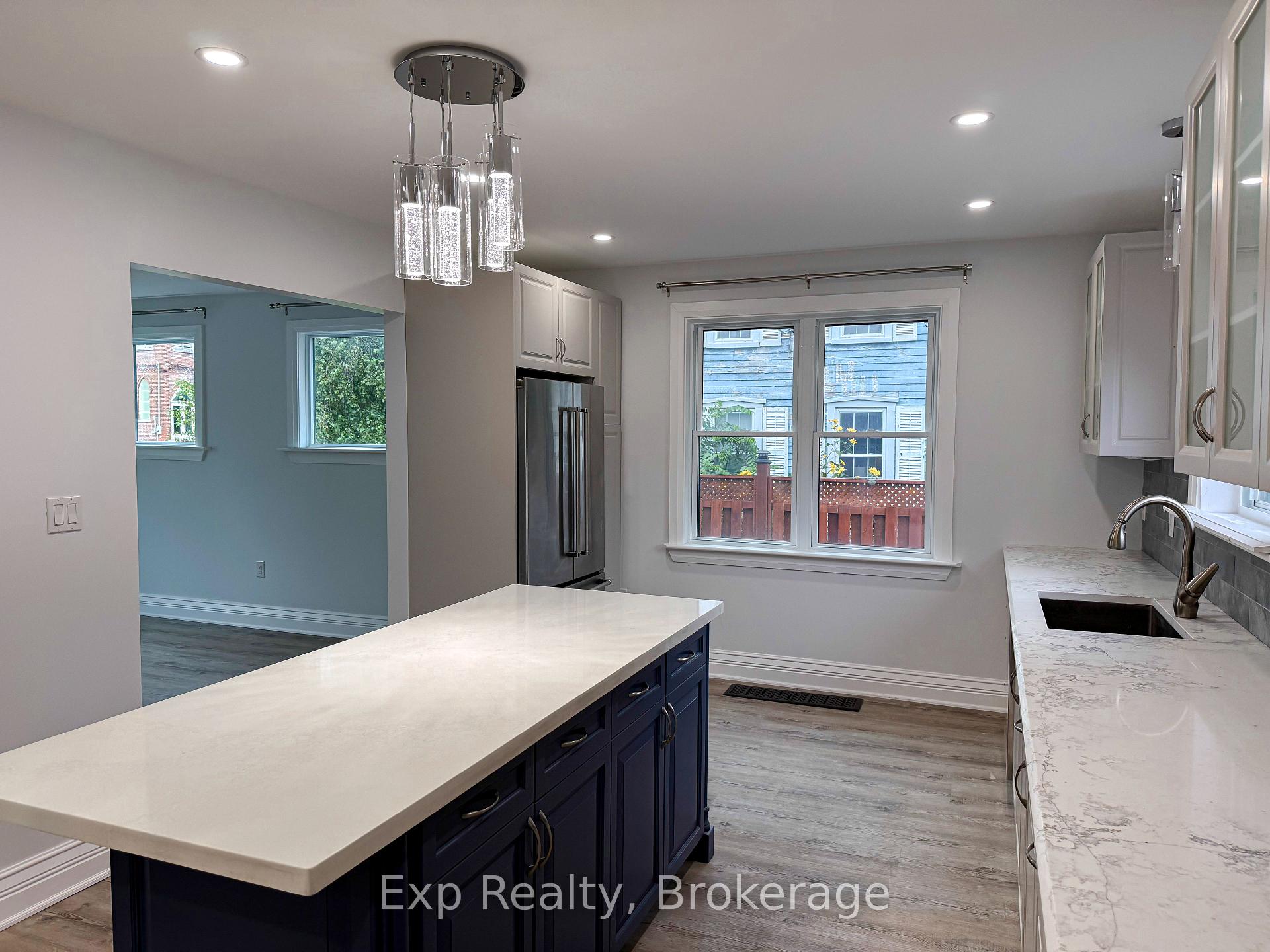 Photo 7 of 508 Ashley Street, Belleville, Thurlow Ward — HOMEH