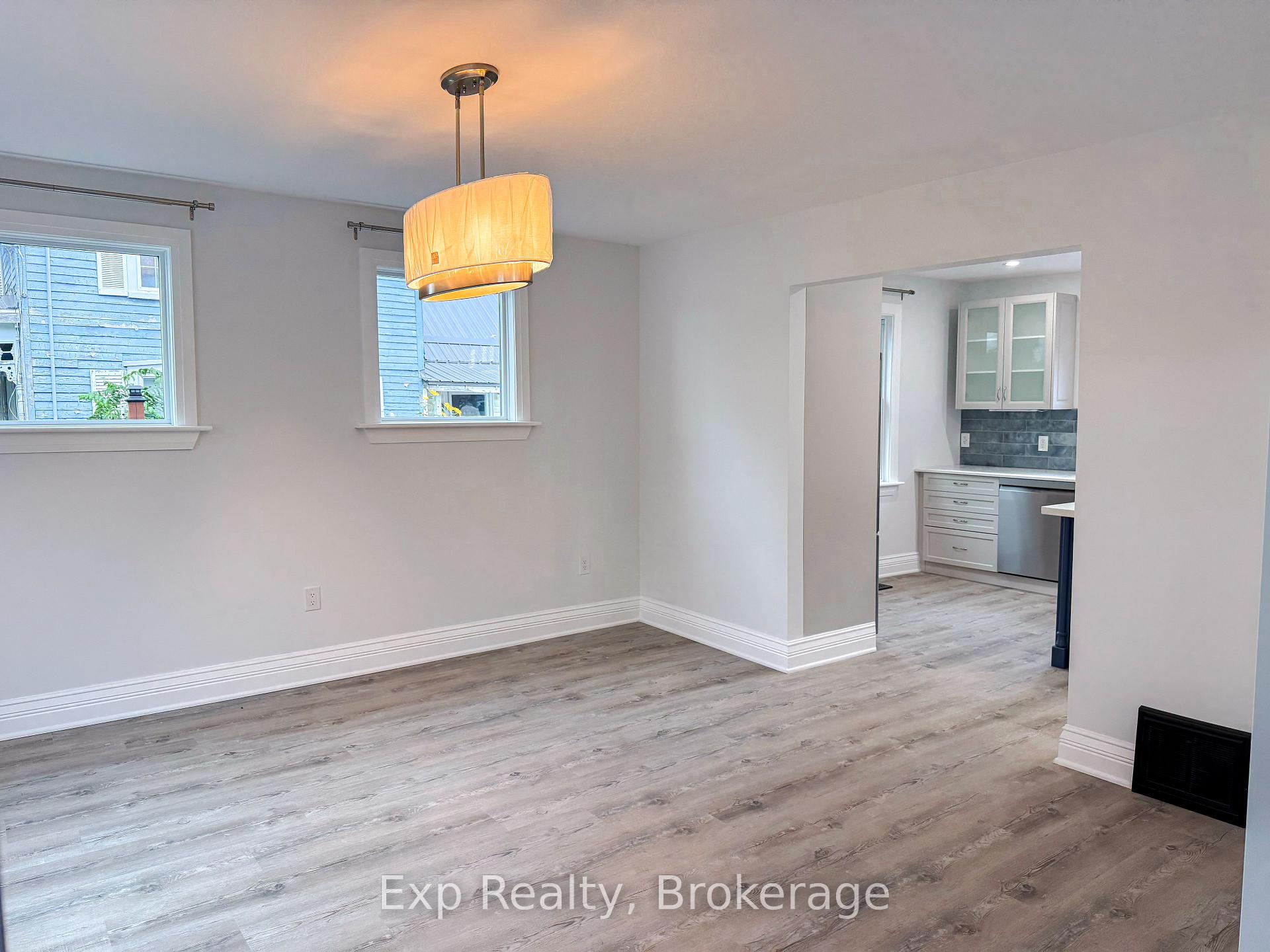 Photo 9 of 508 Ashley Street, Belleville, Thurlow Ward — HOMEH