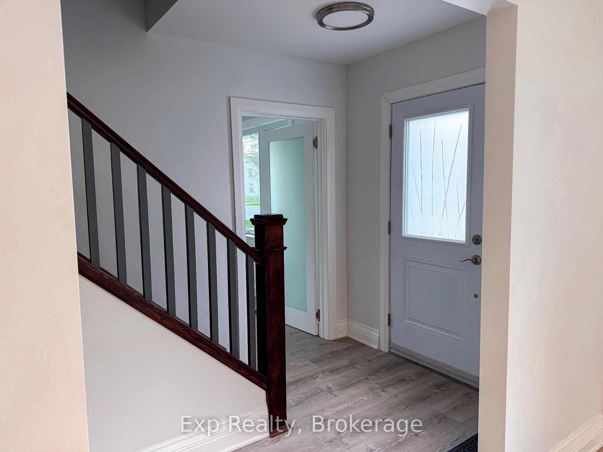 Photo 11 of 508 Ashley Street, Belleville, Thurlow Ward — HOMEH