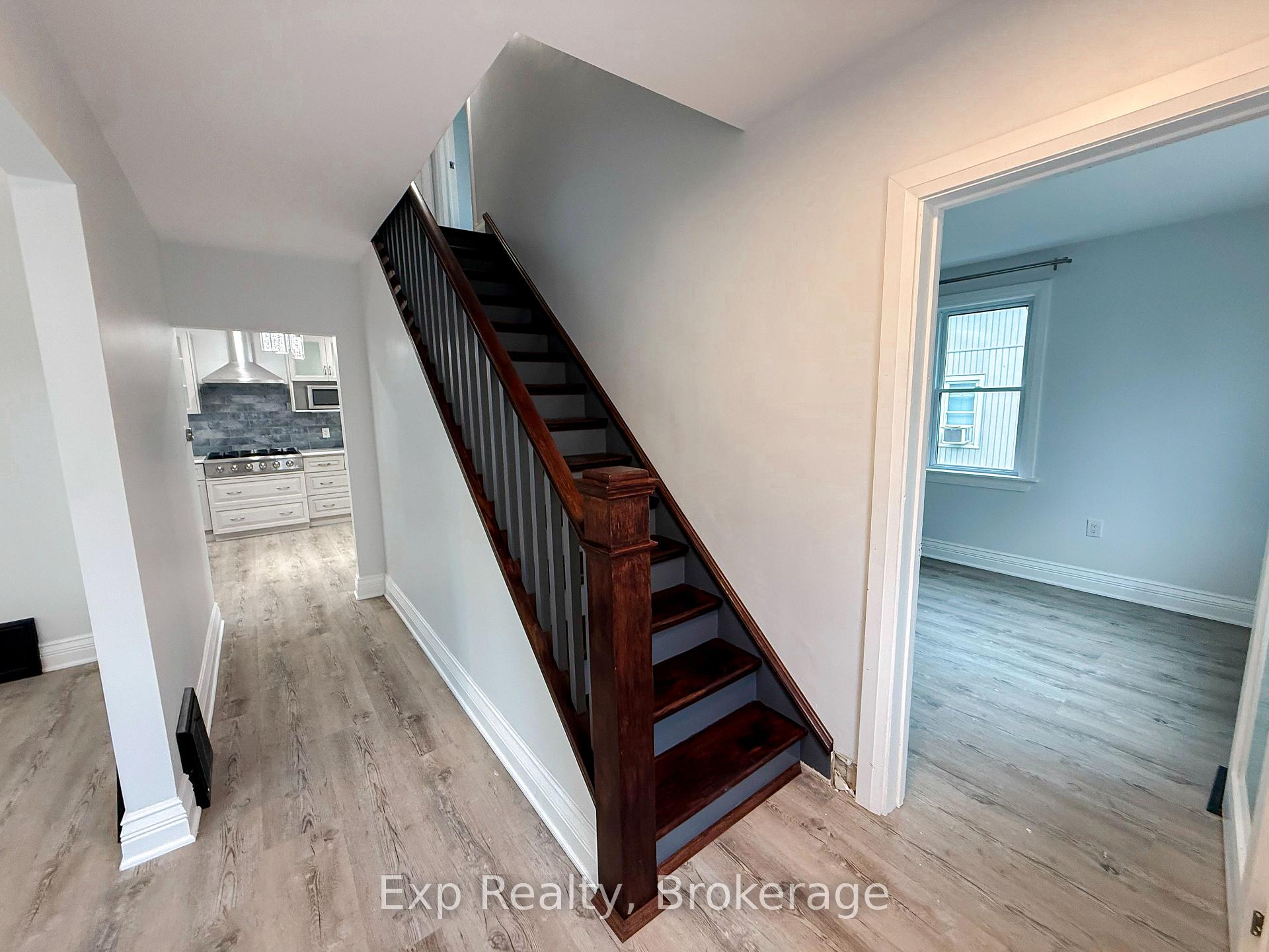 Photo 12 of 508 Ashley Street, Belleville, Thurlow Ward — HOMEH