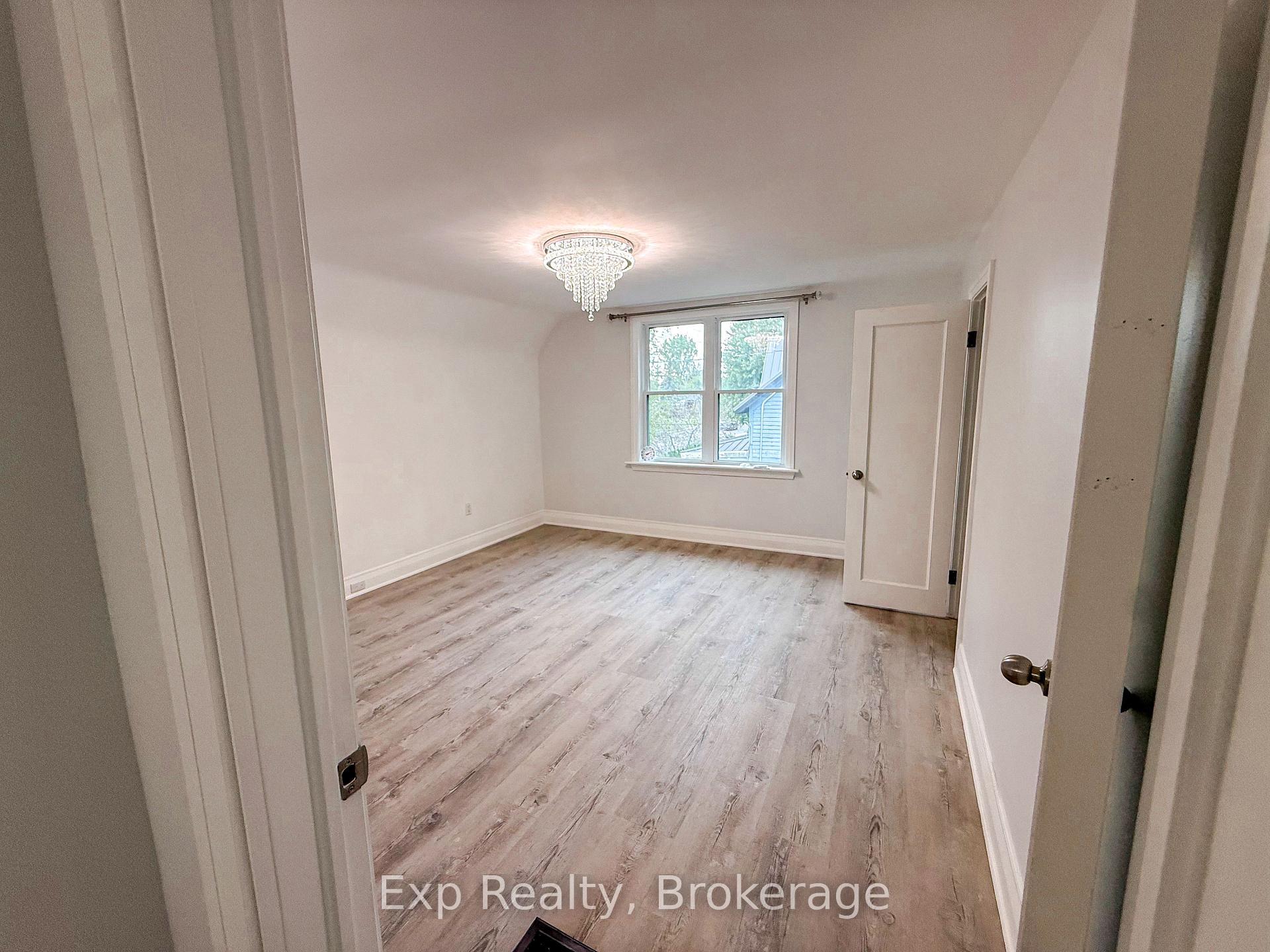 Photo 16 of 508 Ashley Street, Belleville, Thurlow Ward — HOMEH