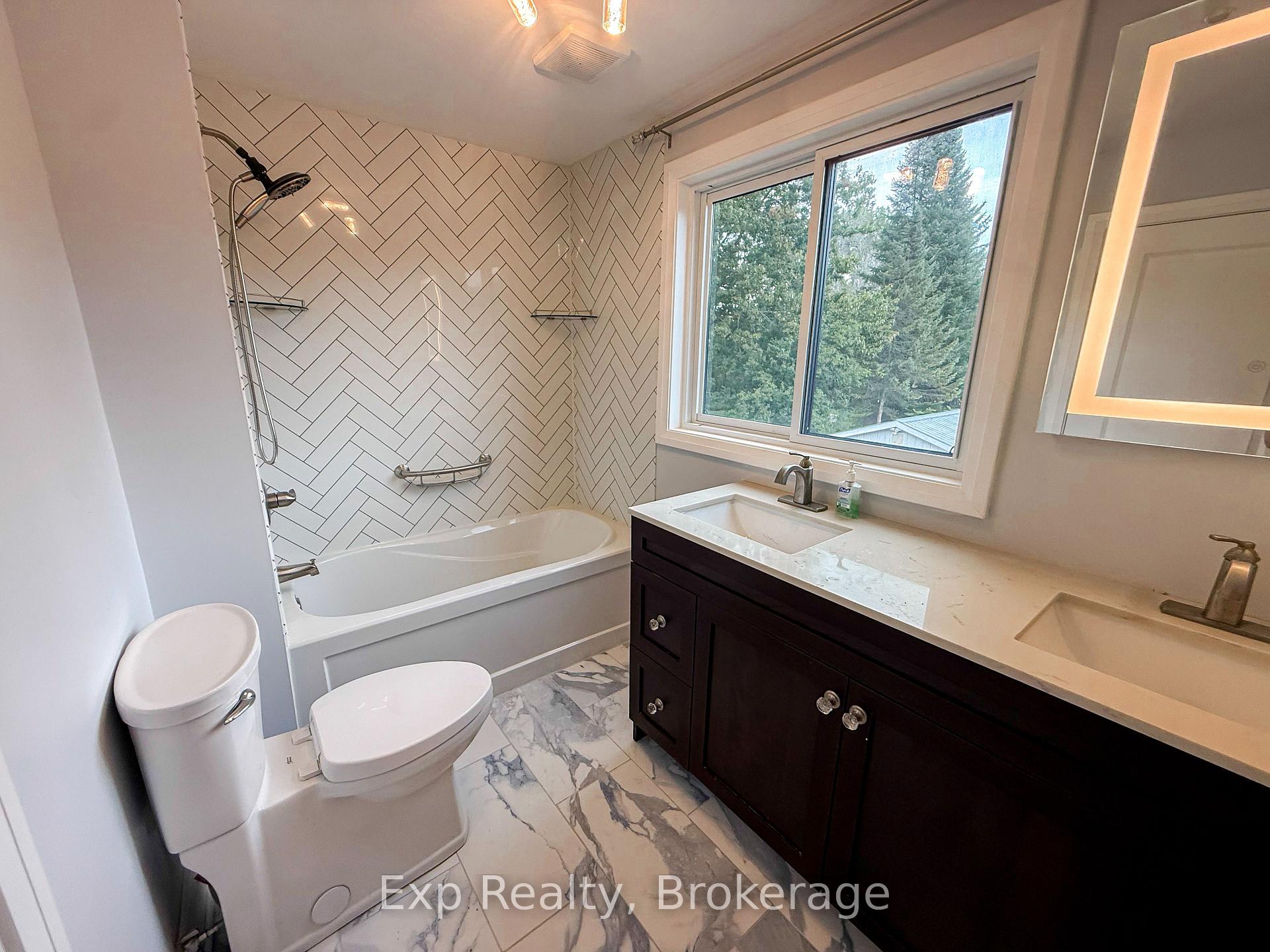 Photo 17 of 508 Ashley Street, Belleville, Thurlow Ward — HOMEH
