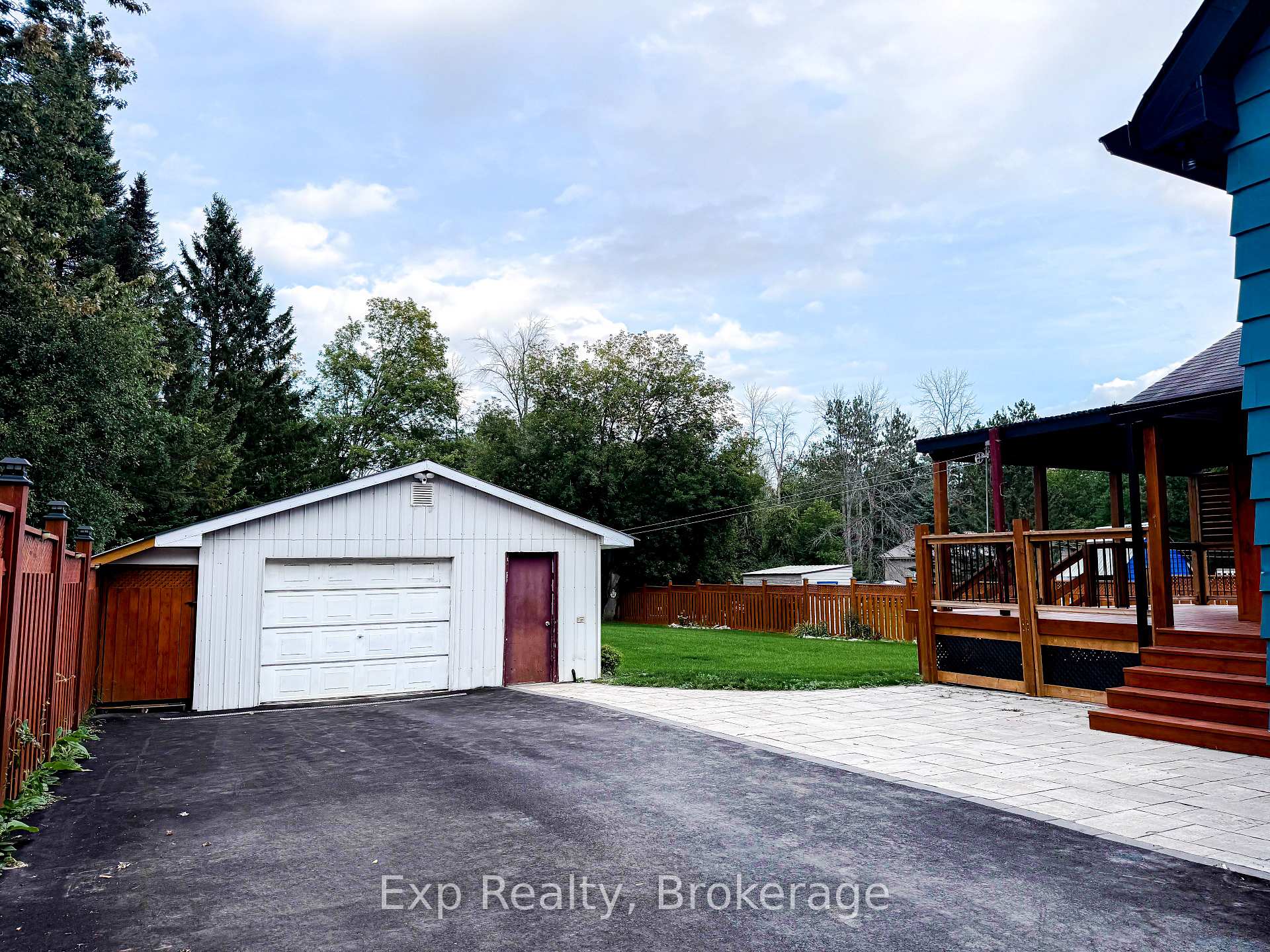 Photo 25 of 508 Ashley Street, Belleville, Thurlow Ward — HOMEH