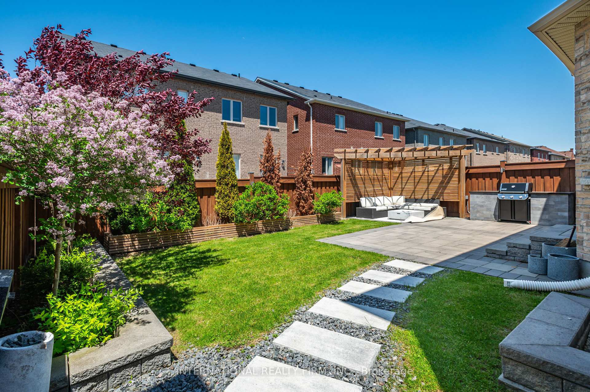 Photo 2 of 233 Etheridge Avenue, Milton, Ford — HOMEH