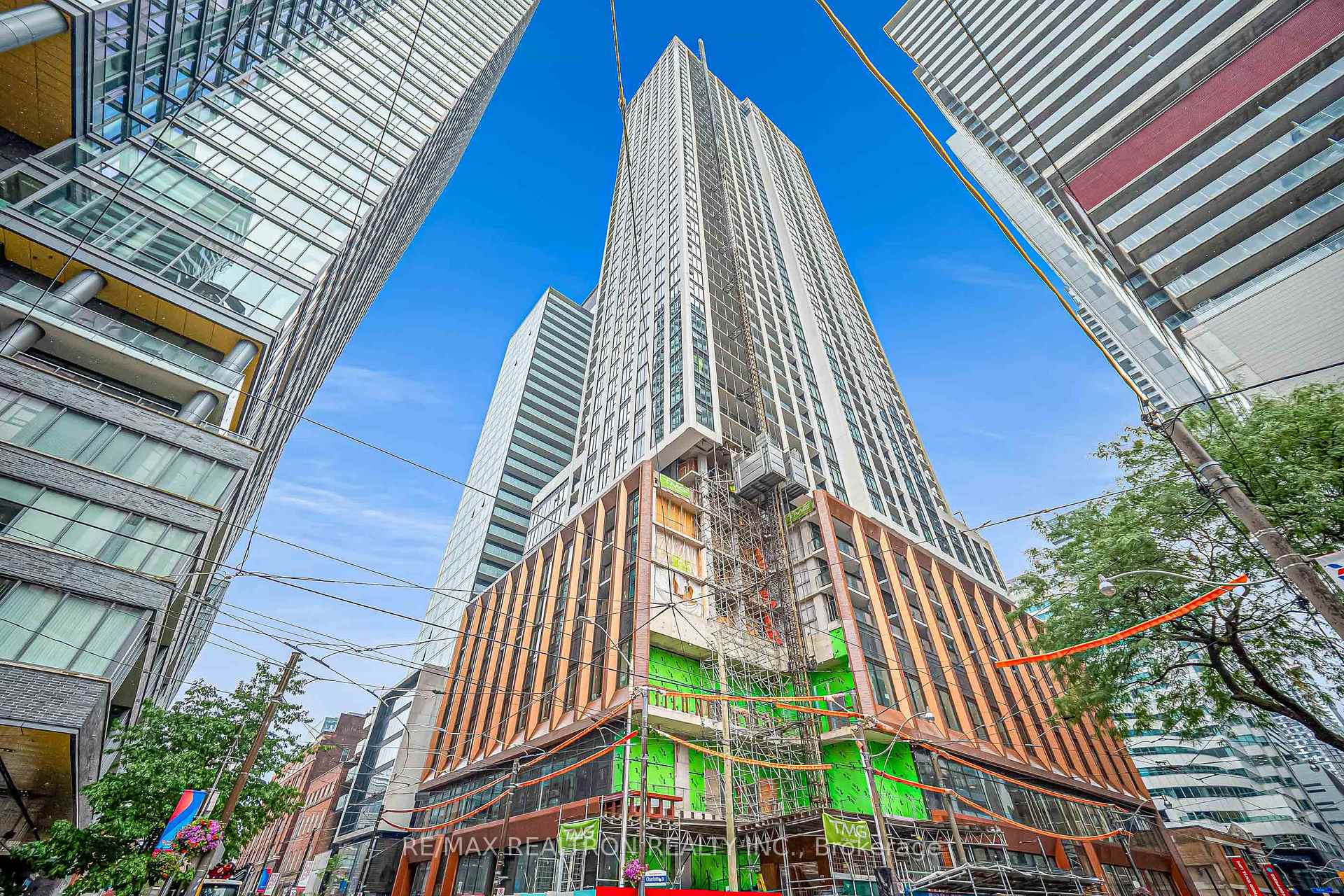 Front of Unit 2212, 400 King Street W