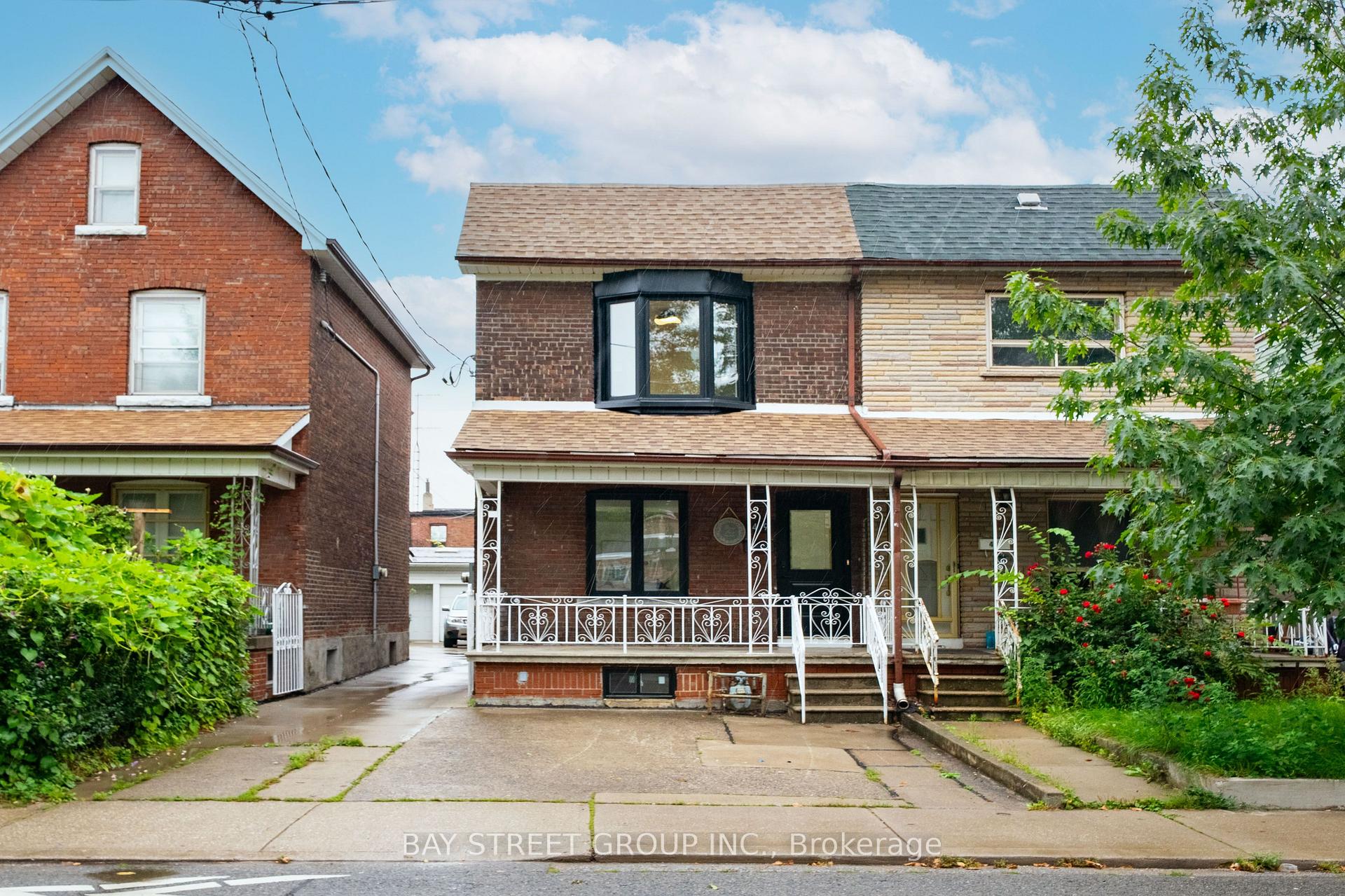 Photo 3 of 49 Emerson Avenue, Toronto, Dovercourt-Wallace Emerson-Junction — HOMEH