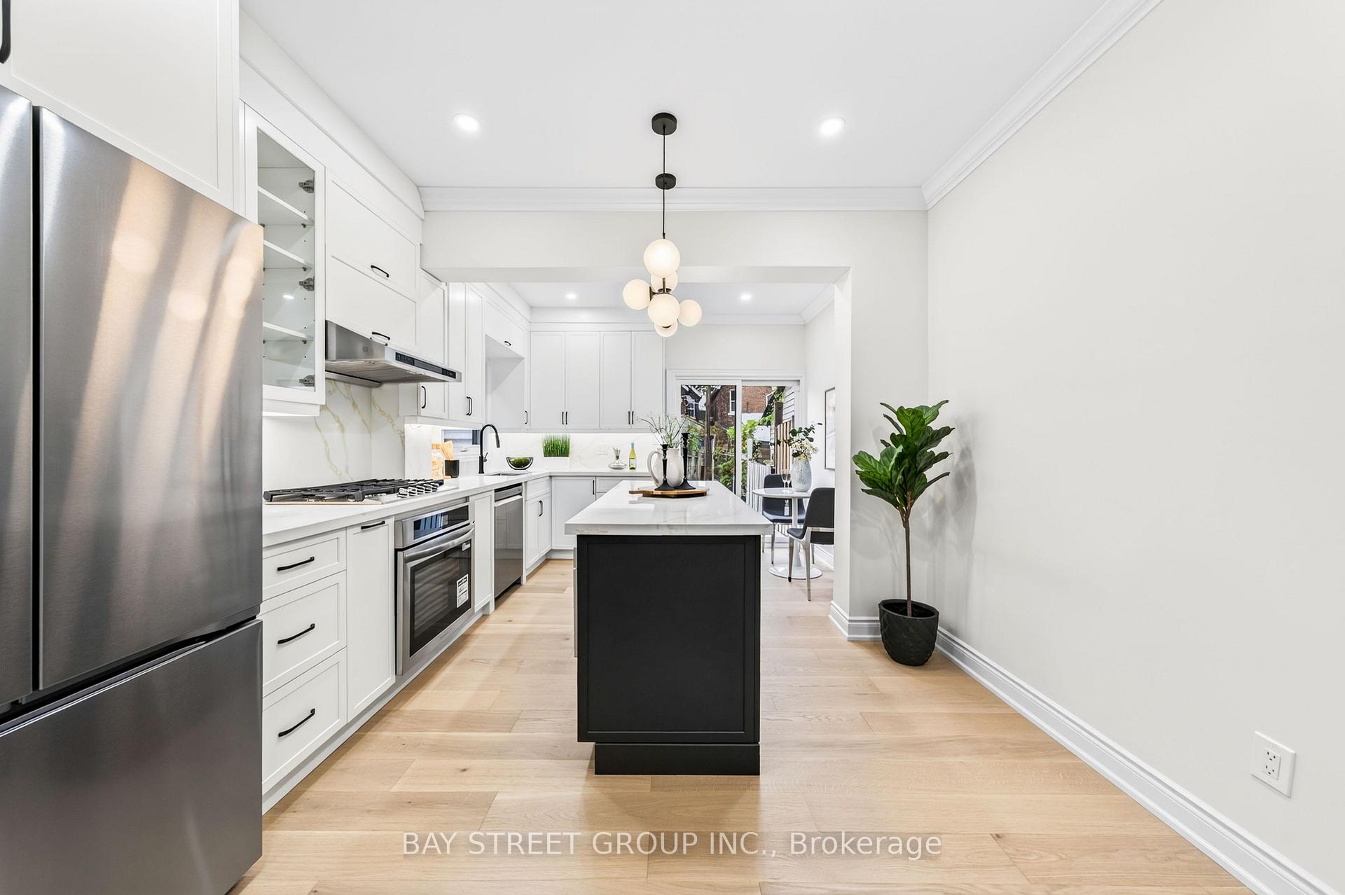 Photo 11 of 49 Emerson Avenue, Toronto, Dovercourt-Wallace Emerson-Junction — HOMEH