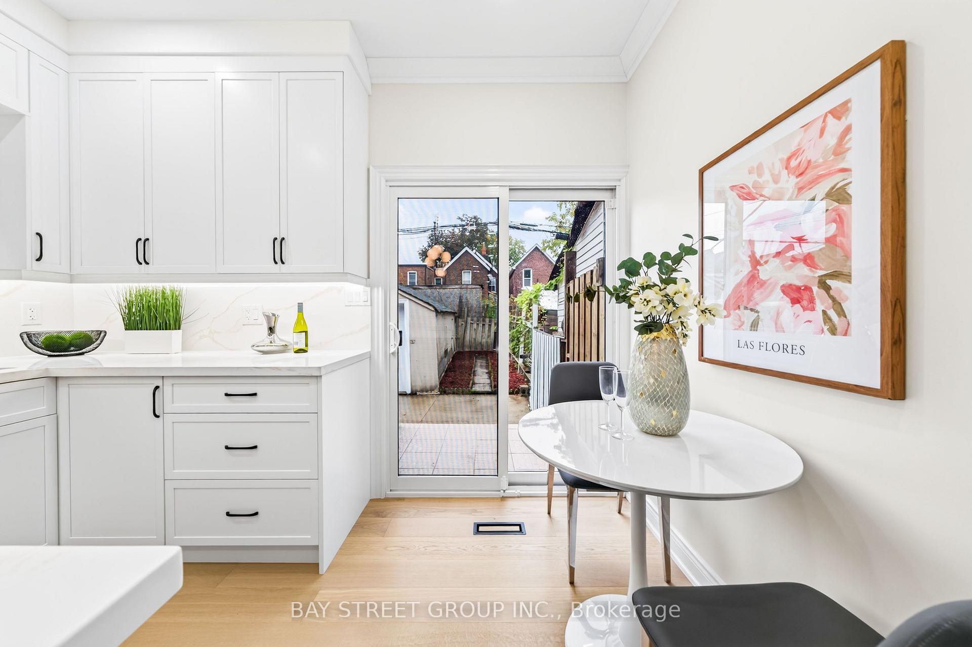 Photo 16 of 49 Emerson Avenue, Toronto, Dovercourt-Wallace Emerson-Junction — HOMEH
