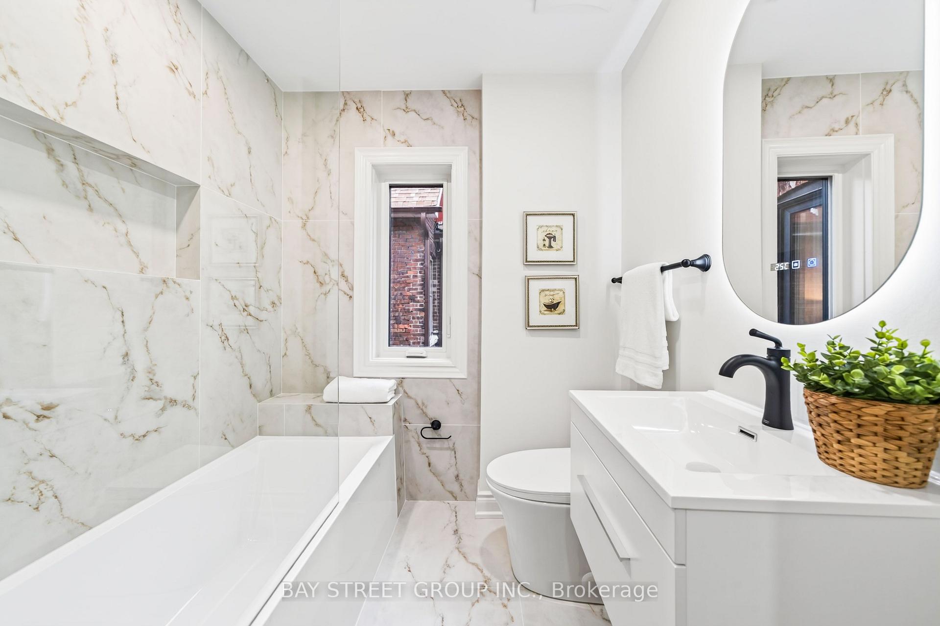 Photo 27 of 49 Emerson Avenue, Toronto, Dovercourt-Wallace Emerson-Junction — HOMEH