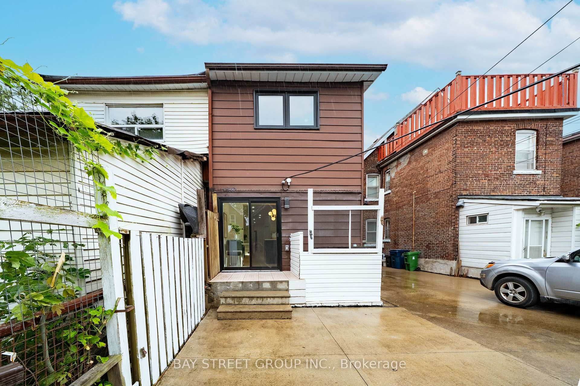 Photo 39 of 49 Emerson Avenue, Toronto, Dovercourt-Wallace Emerson-Junction — HOMEH