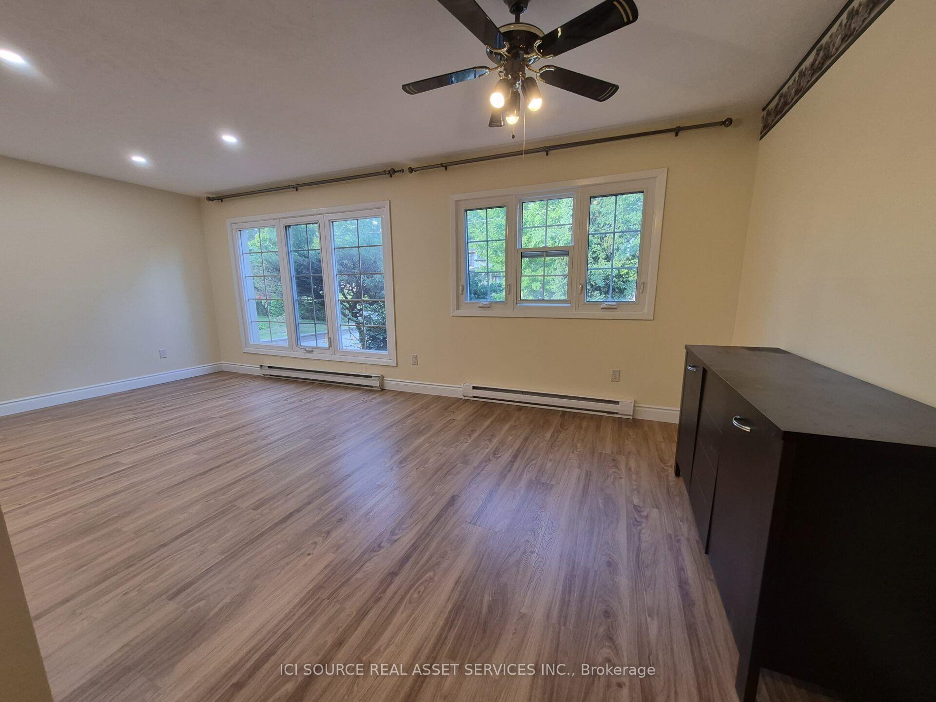 Photo 12 of 122 Lucas Street, Richmond Hill, Mill Pond — HOMEH
