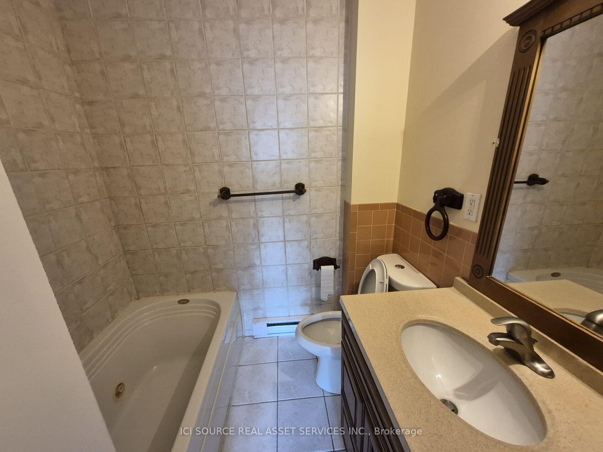 Photo 26 of 122 Lucas Street, Richmond Hill, Mill Pond — HOMEH