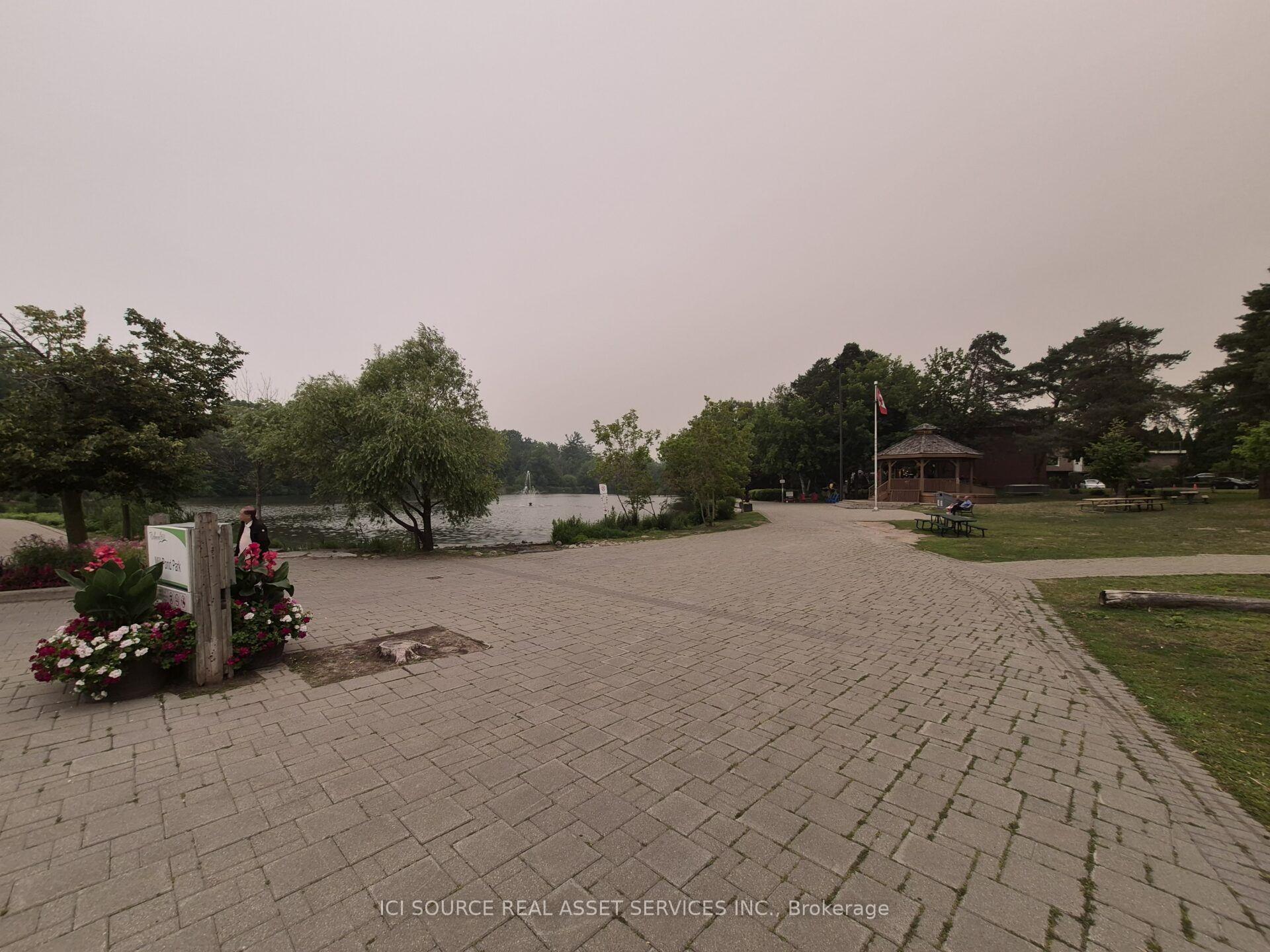 Photo 37 of 122 Lucas Street, Richmond Hill, Mill Pond — HOMEH