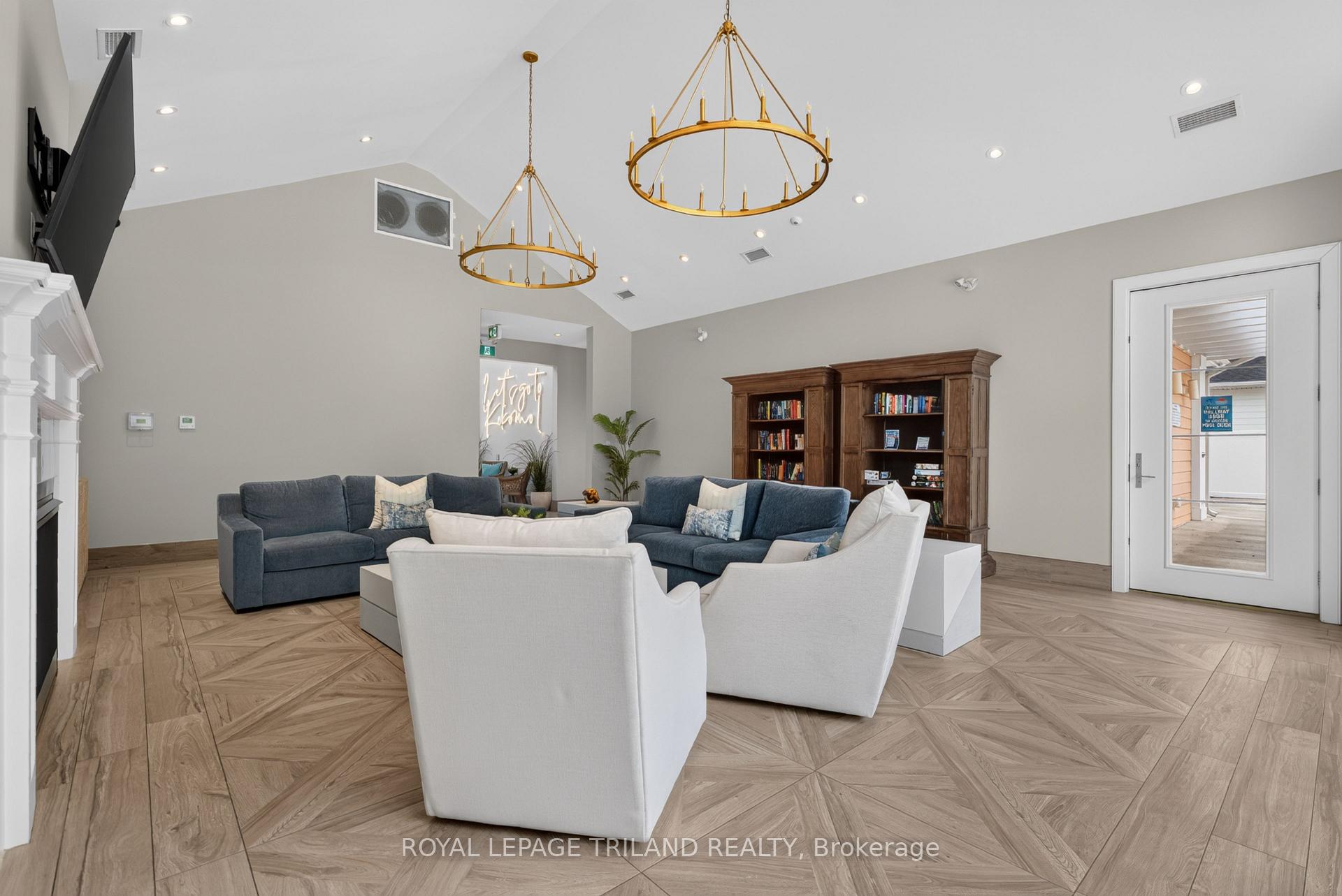 Photo 11 of Unit 102, 100 The Promenade, Central Elgin, Port Stanley — HOMEH