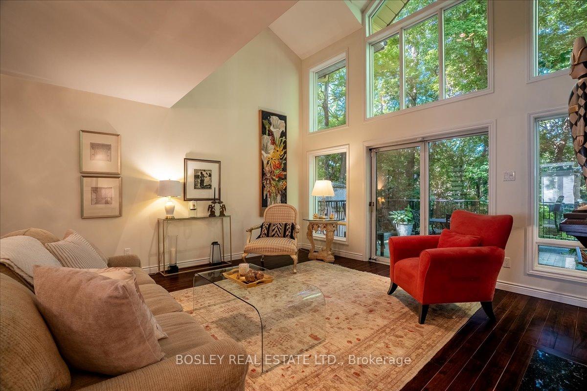 Photo 3 of Unit 11, 18 Doncrest Road, Toronto, Playter Estates-Danforth — HOMEH