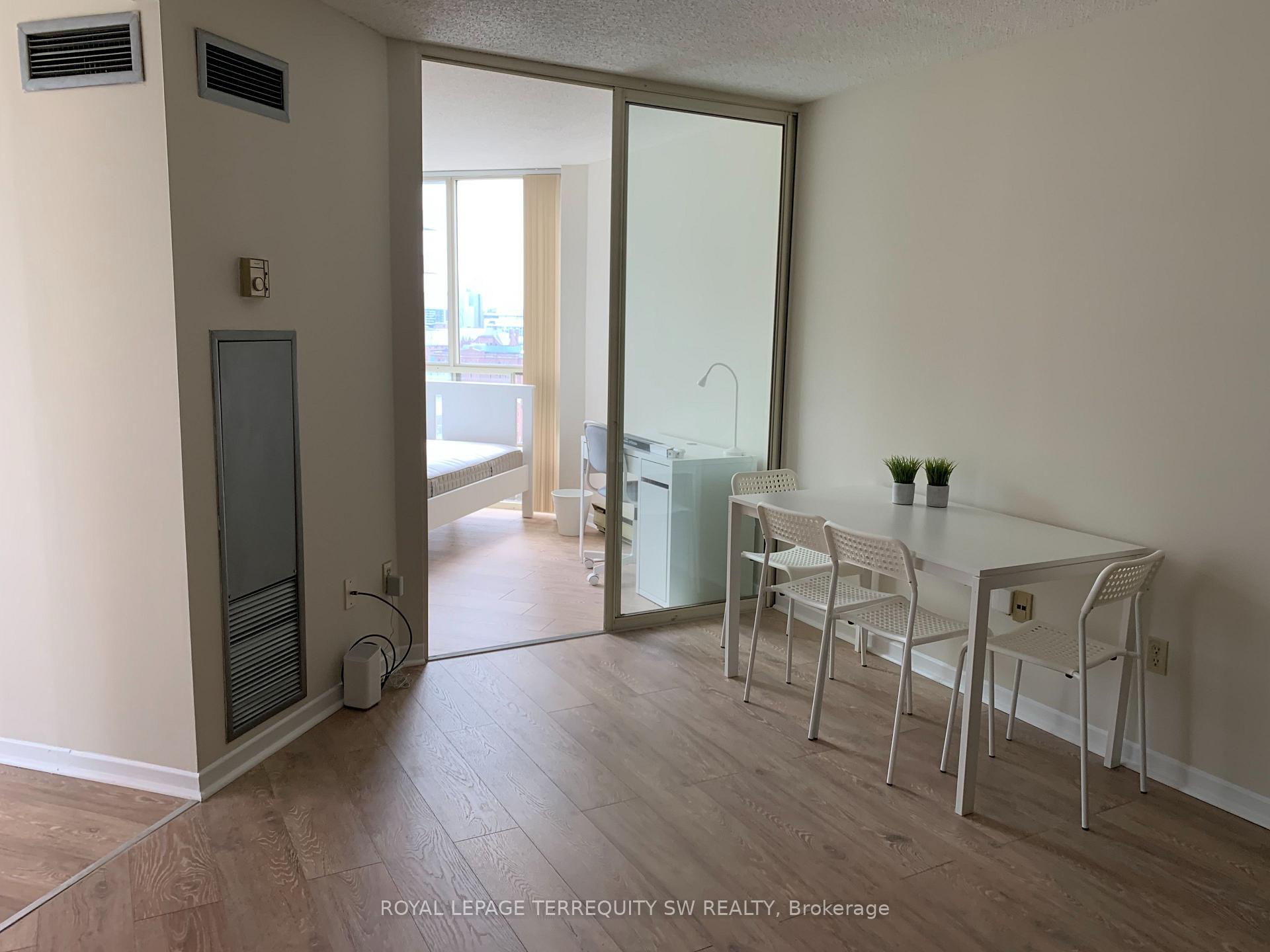 Photo 3 of Unit 1212C, 44 St. Joseph Street, Toronto, Bay Street Corridor — HOMEH