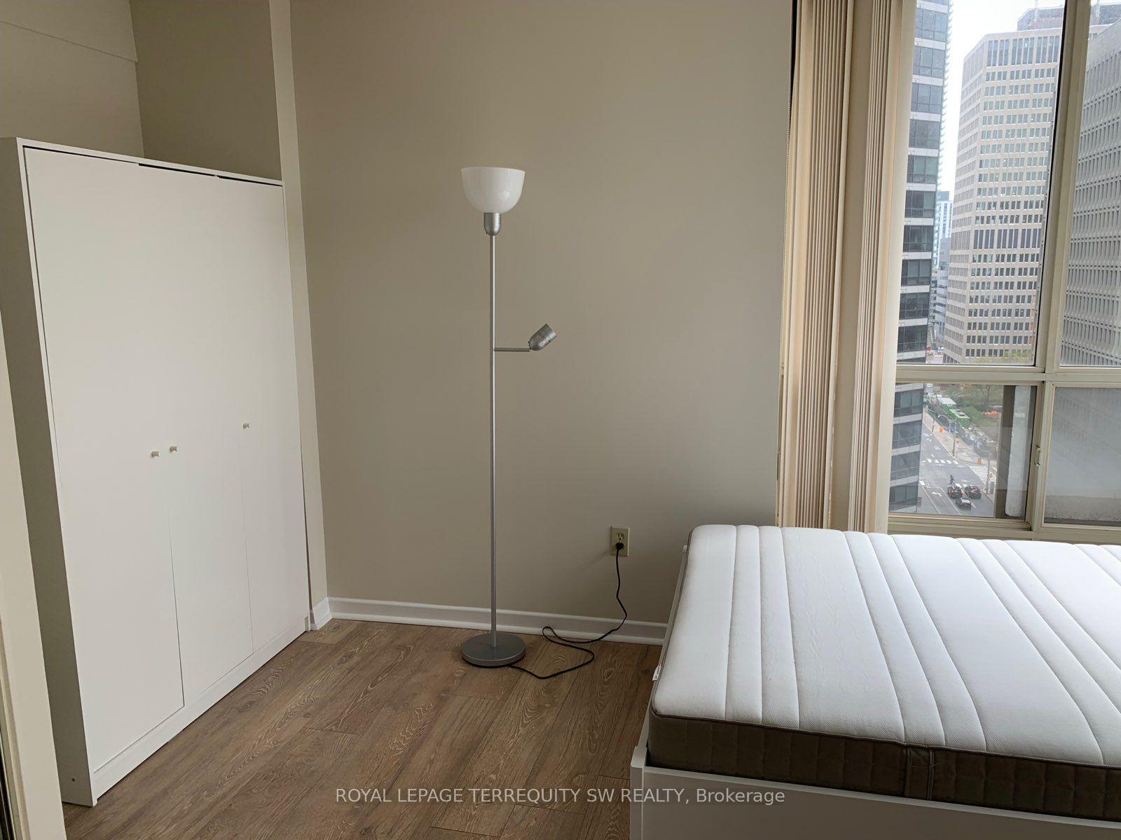 Photo 10 of Unit 1212C, 44 St. Joseph Street, Toronto, Bay Street Corridor — HOMEH