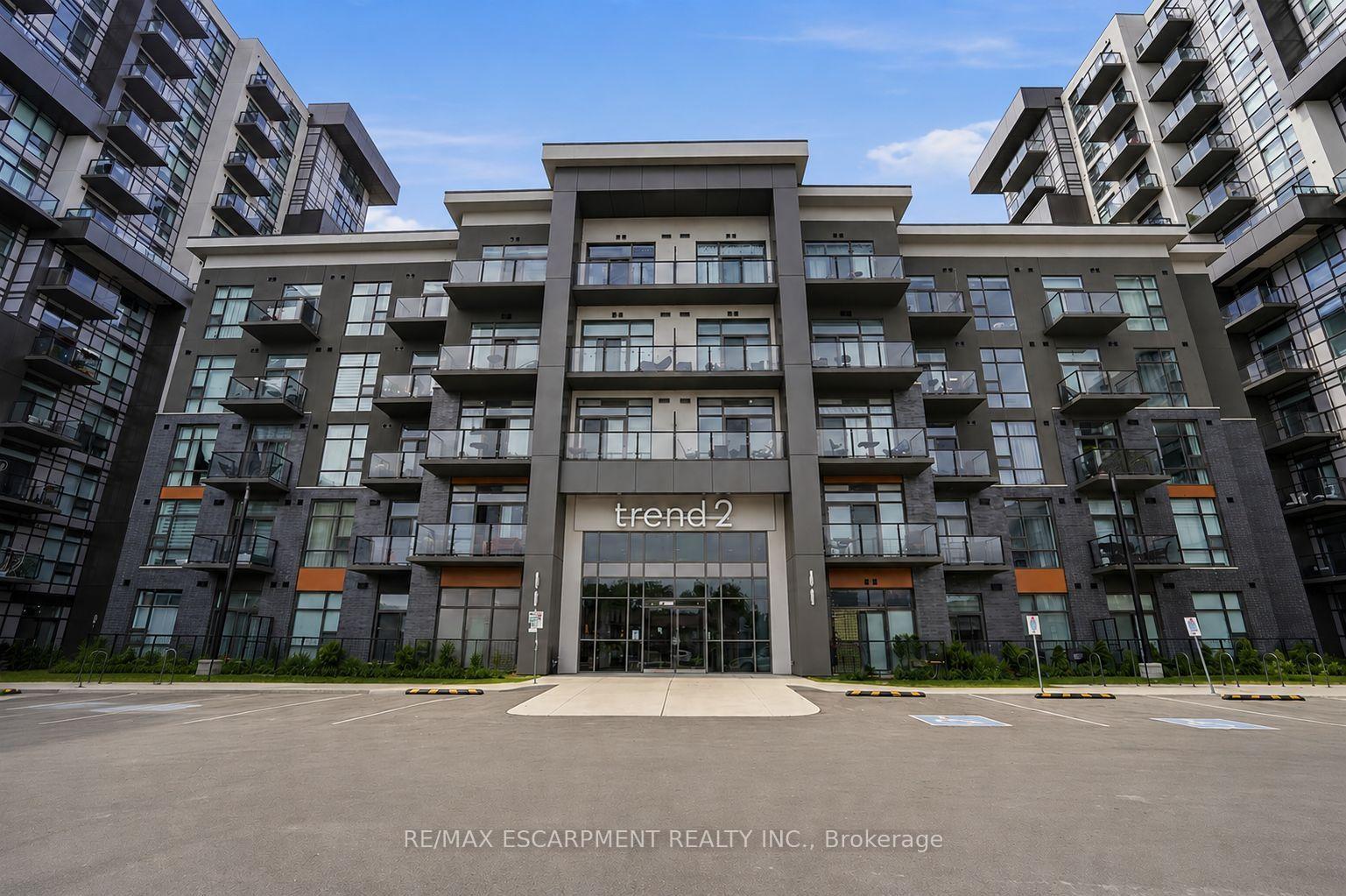 Photo of Unit 112, 460 Dundas Street E