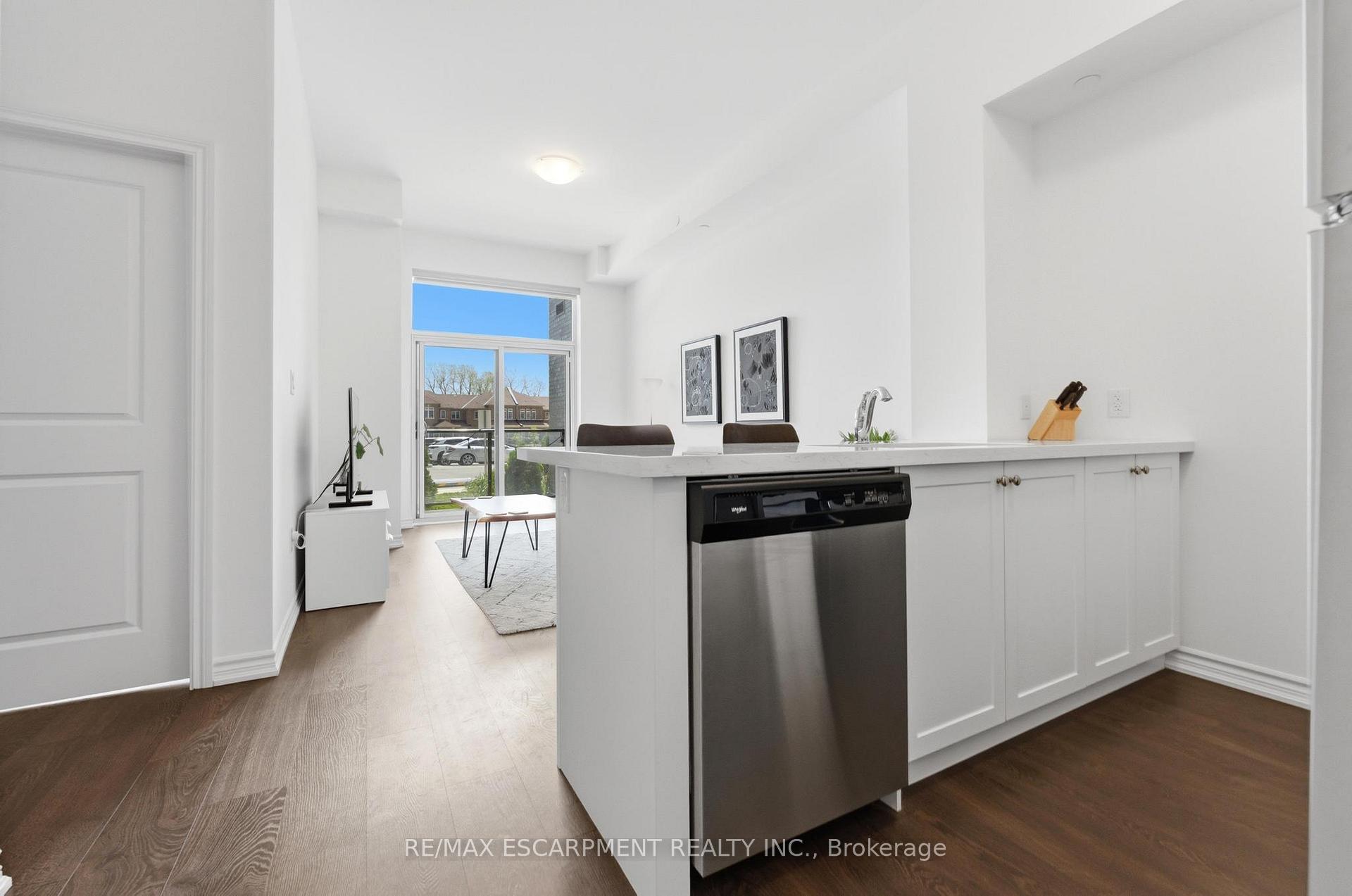 Photo 5 of Unit 112, 460 Dundas Street E, Hamilton, Waterdown — HOMEH