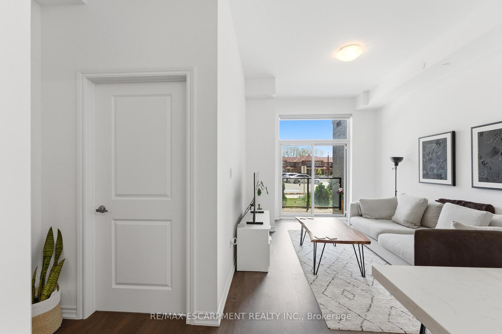 Photo 9 of Unit 112, 460 Dundas Street E, Hamilton, Waterdown — HOMEH
