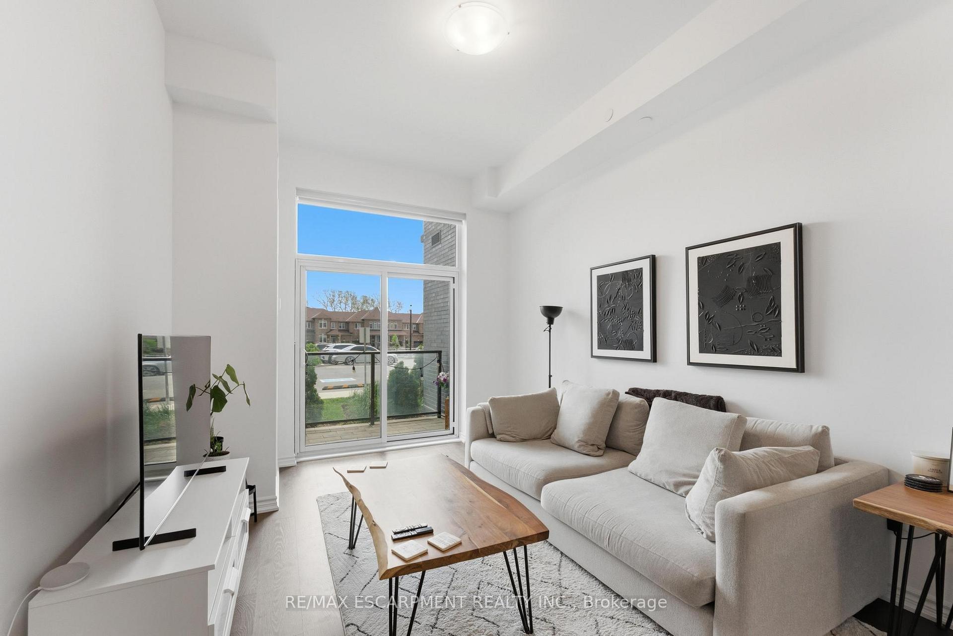 Photo 10 of Unit 112, 460 Dundas Street E, Hamilton, Waterdown — HOMEH