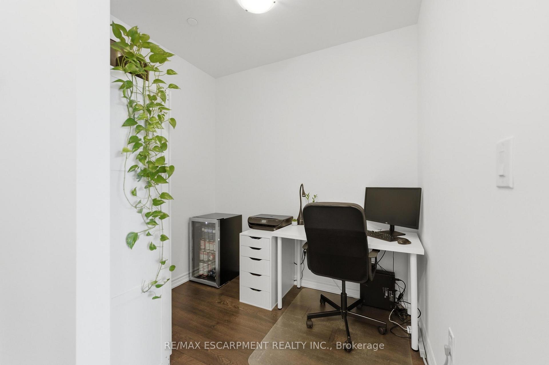 Photo 16 of Unit 112, 460 Dundas Street E, Hamilton, Waterdown — HOMEH
