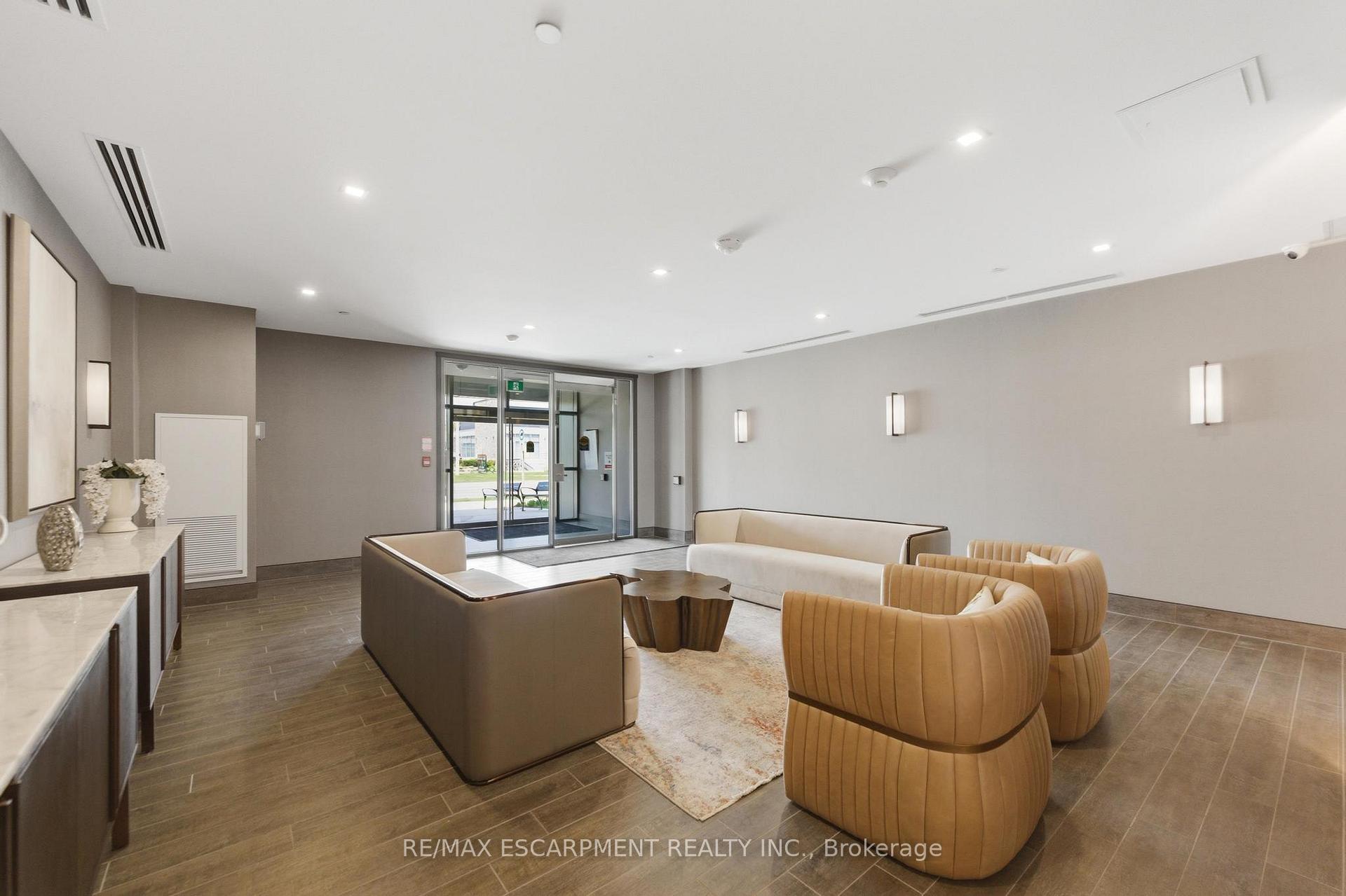 Photo 23 of Unit 112, 460 Dundas Street E, Hamilton, Waterdown — HOMEH