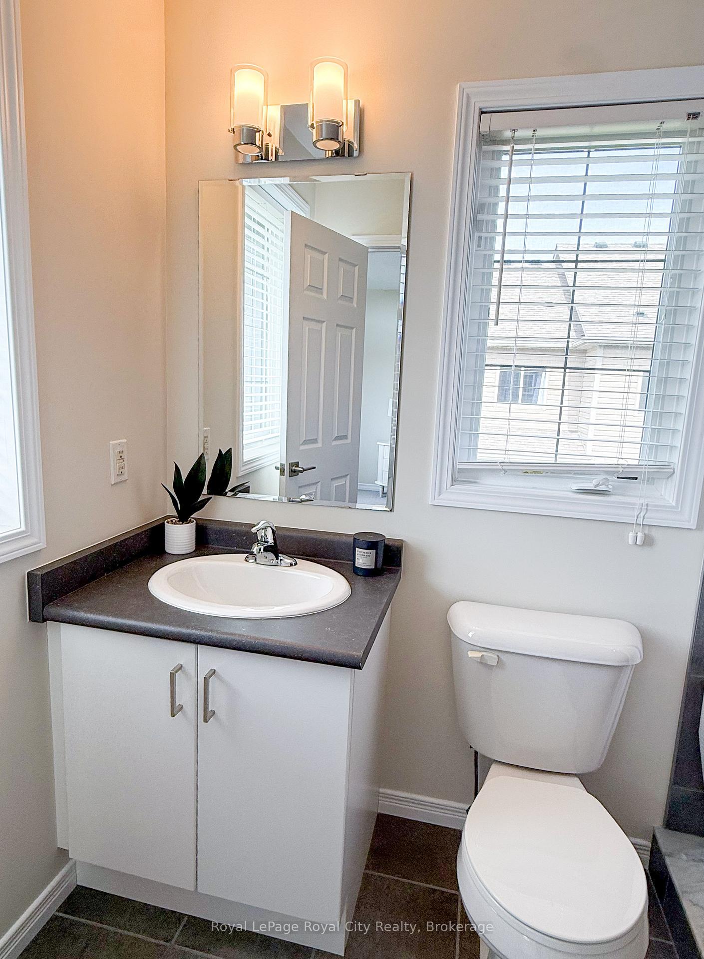 Photo 13 of 50 Machado Street, Kitchener, Huron Park — HOMEH