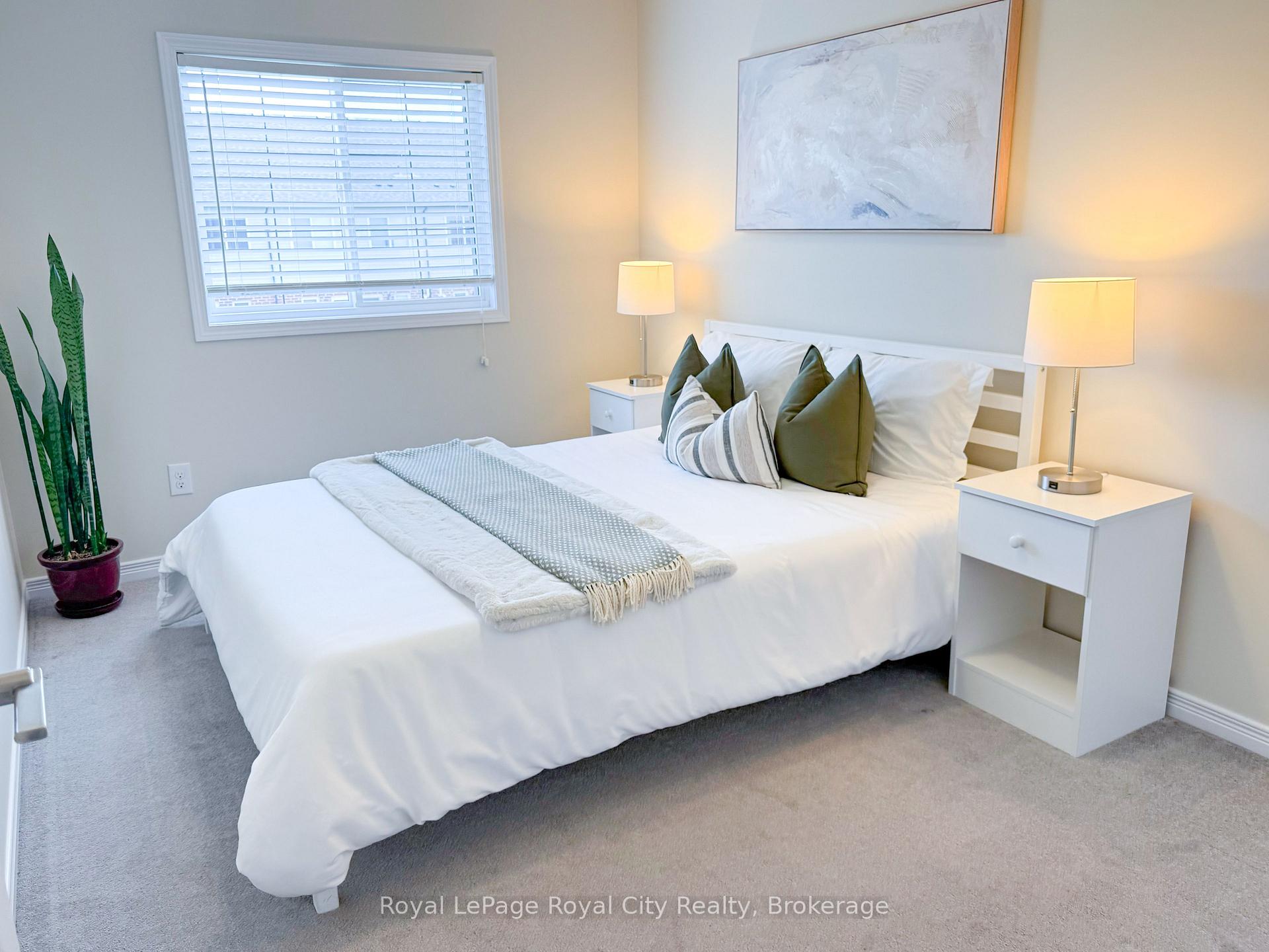 Photo 16 of 50 Machado Street, Kitchener, Huron Park — HOMEH