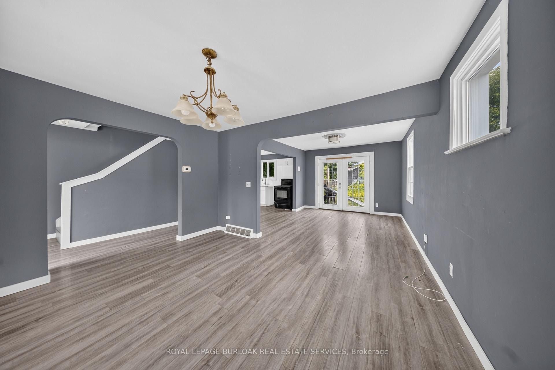 Photo 5 of 461 John Street, Sault Ste Marie, Ward 2 — HOMEH