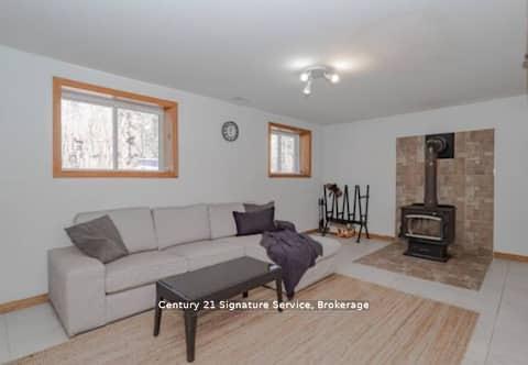 Photo 15 of Unit 1, 879 Stephenson Road E, Huntsville — HOMEH