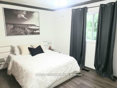 Photo 21 of Unit 1, 879 Stephenson Road E, Huntsville — HOMEH