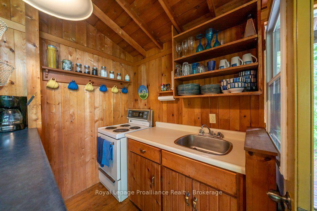 Photo 10 of 1021 Blue Jay Lane, Frontenac, Frontenac North — HOMEH