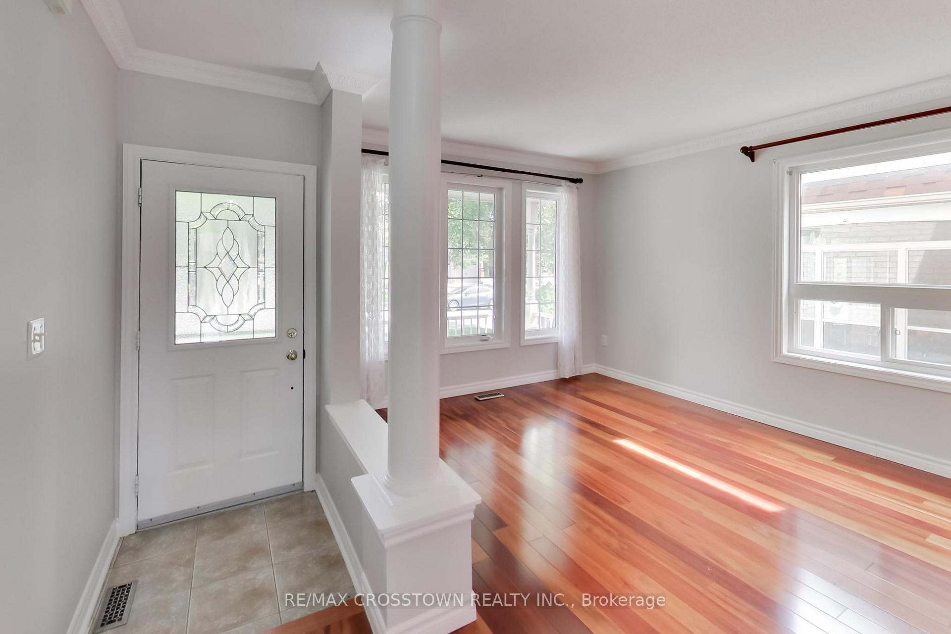 Photo 4 of 50 Petermann Street, Aurora, Bayview Northeast — HOMEH