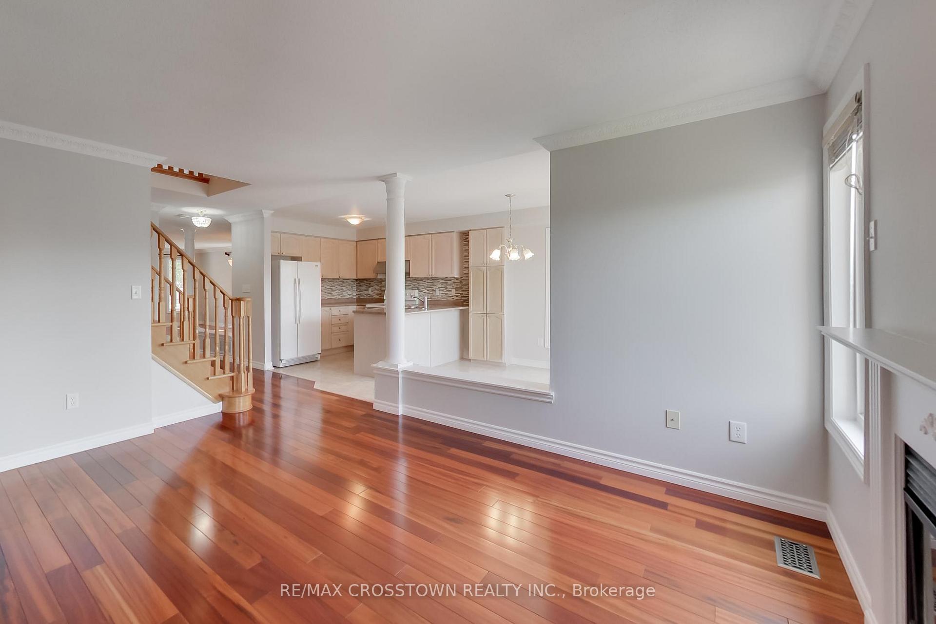 Photo 18 of 50 Petermann Street, Aurora, Bayview Northeast — HOMEH